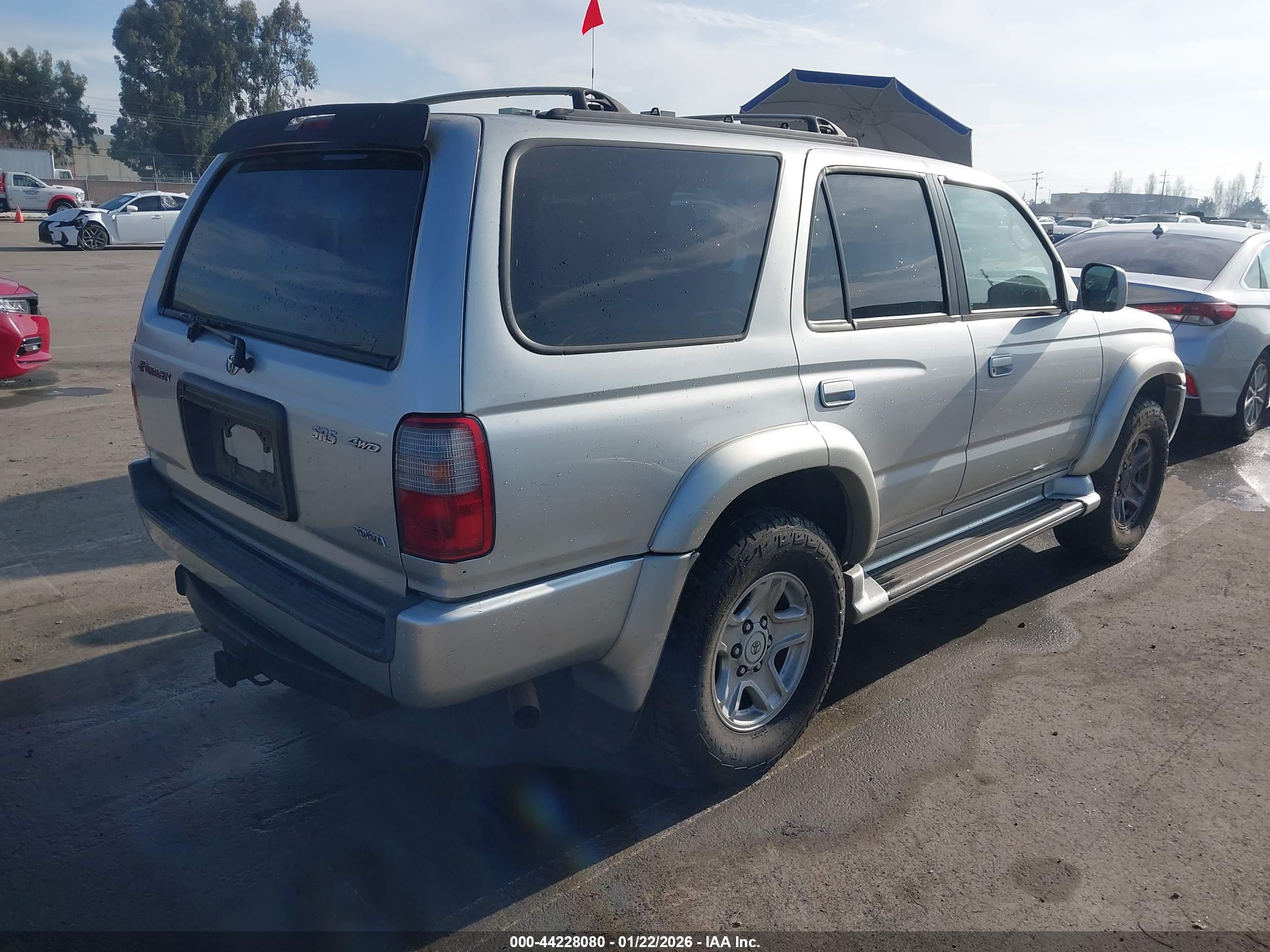 TOYOTA 4RUNNER image 4