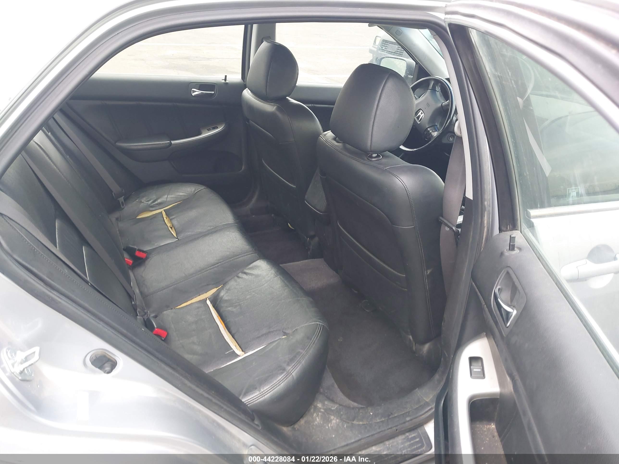 HONDA ACCORD image 8