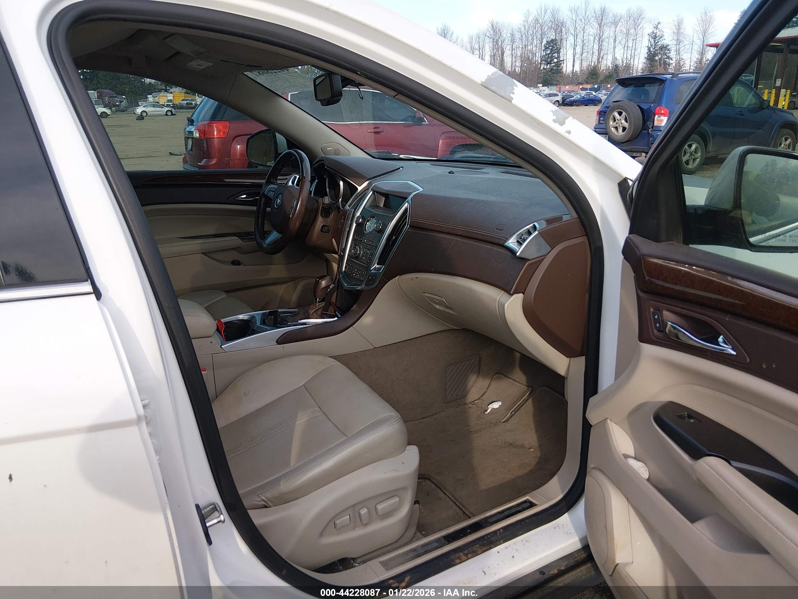 CADILLAC SRX image 5