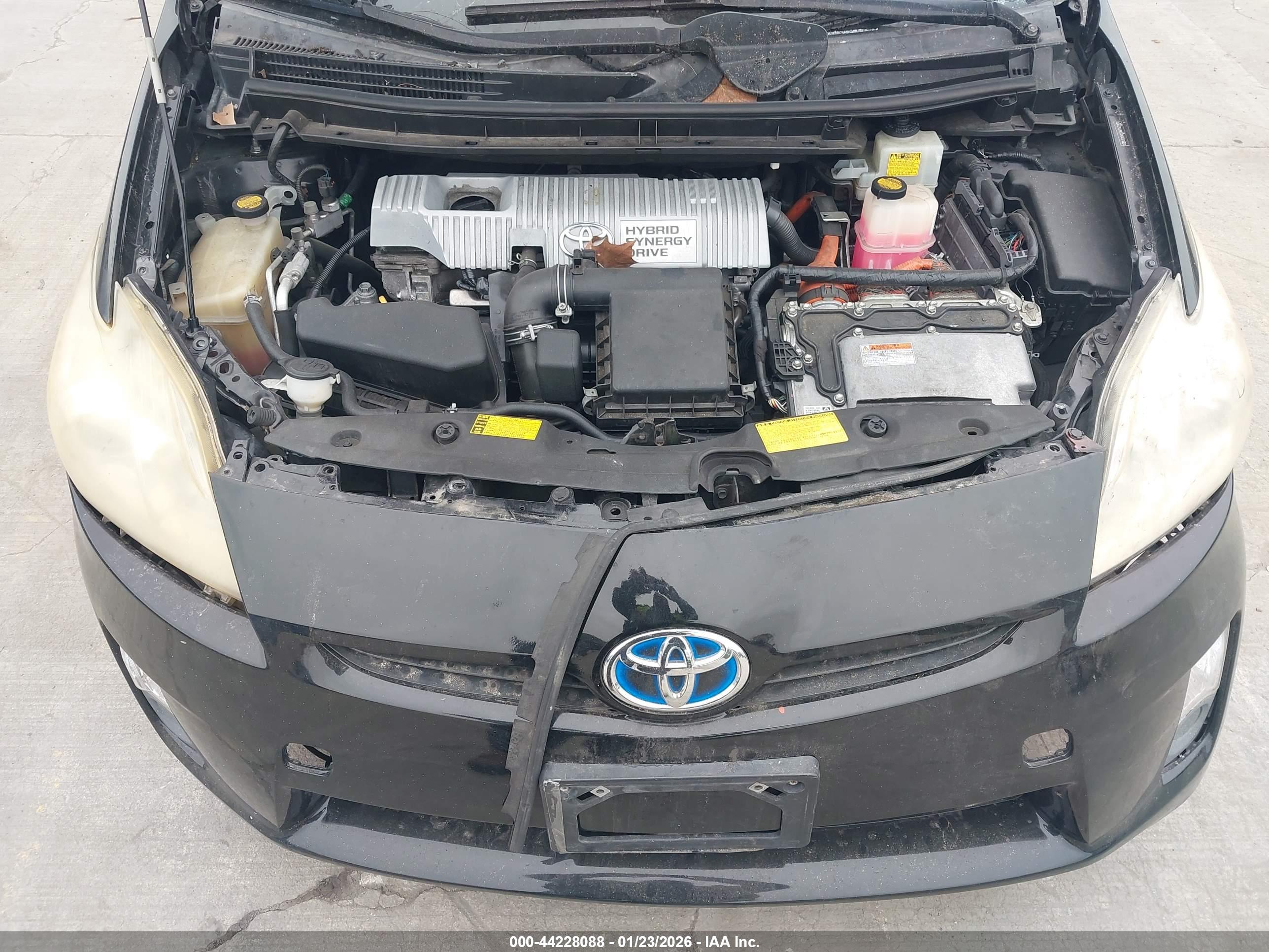 TOYOTA PRIUS image 10