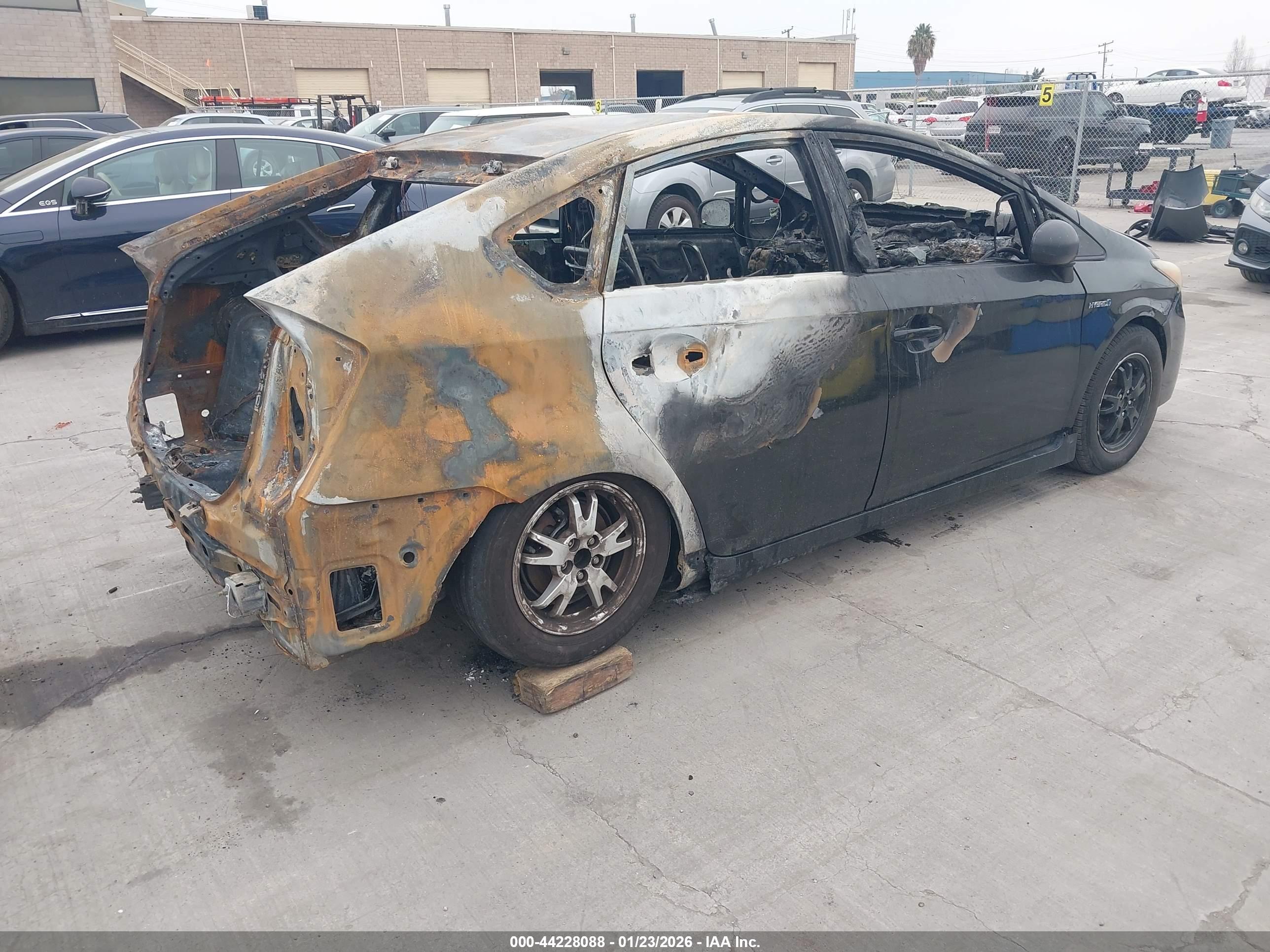 TOYOTA PRIUS image 4