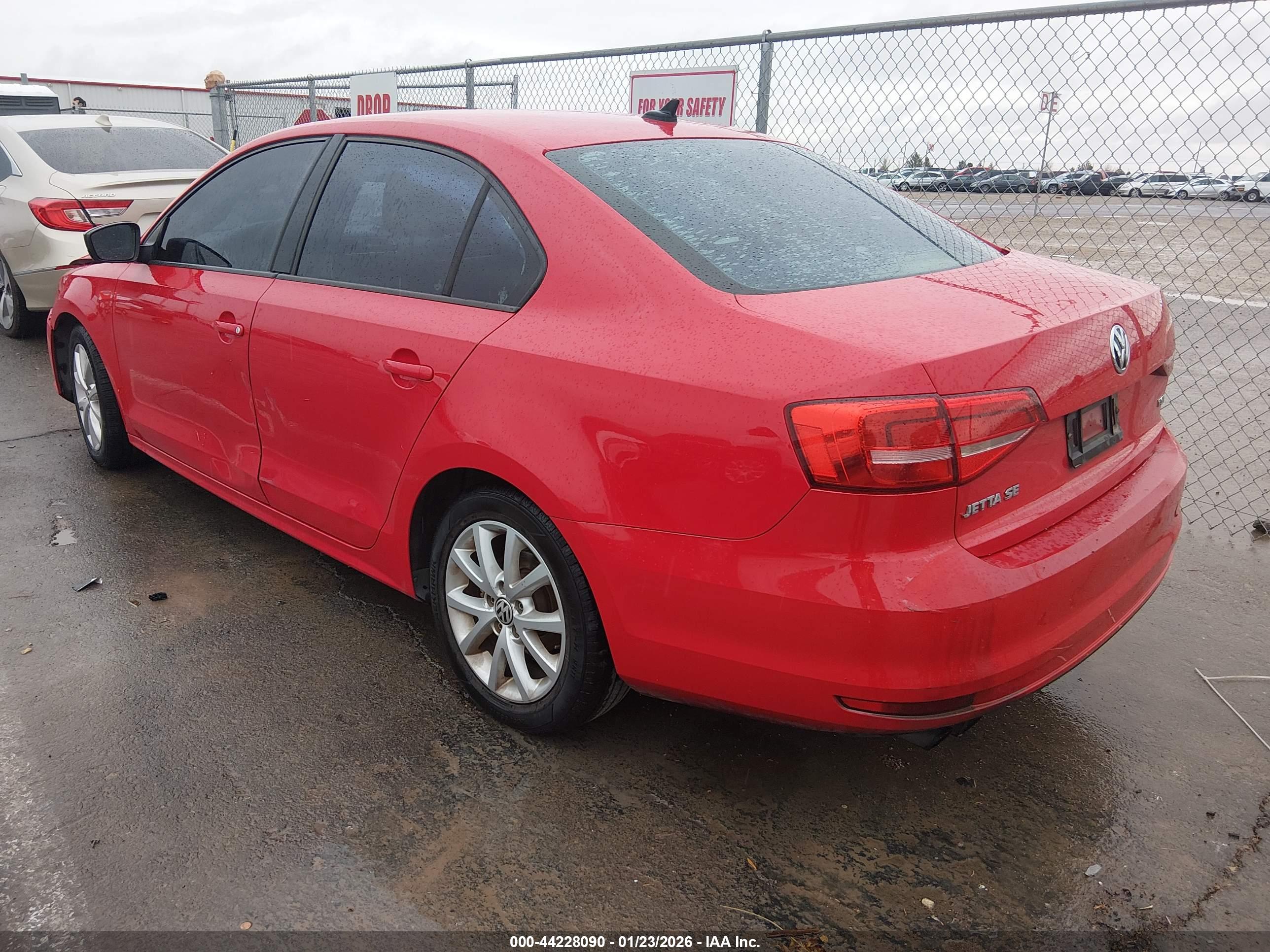VOLKSWAGEN JETTA image 3