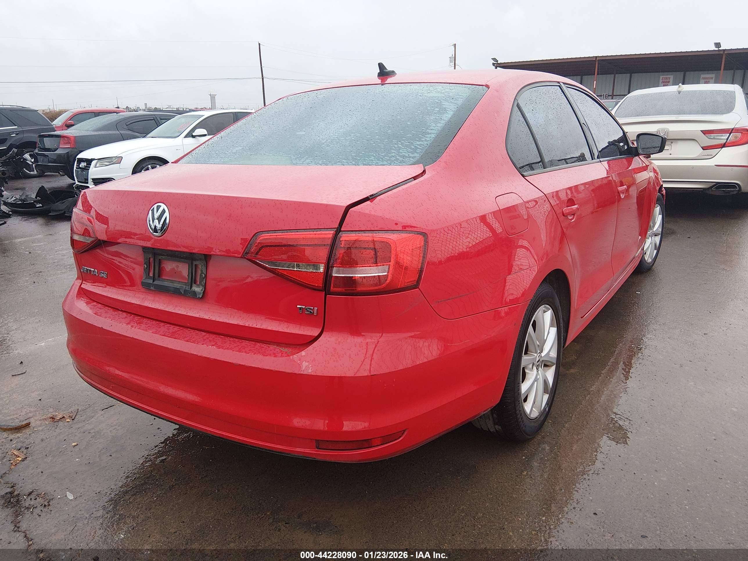 VOLKSWAGEN JETTA image 4