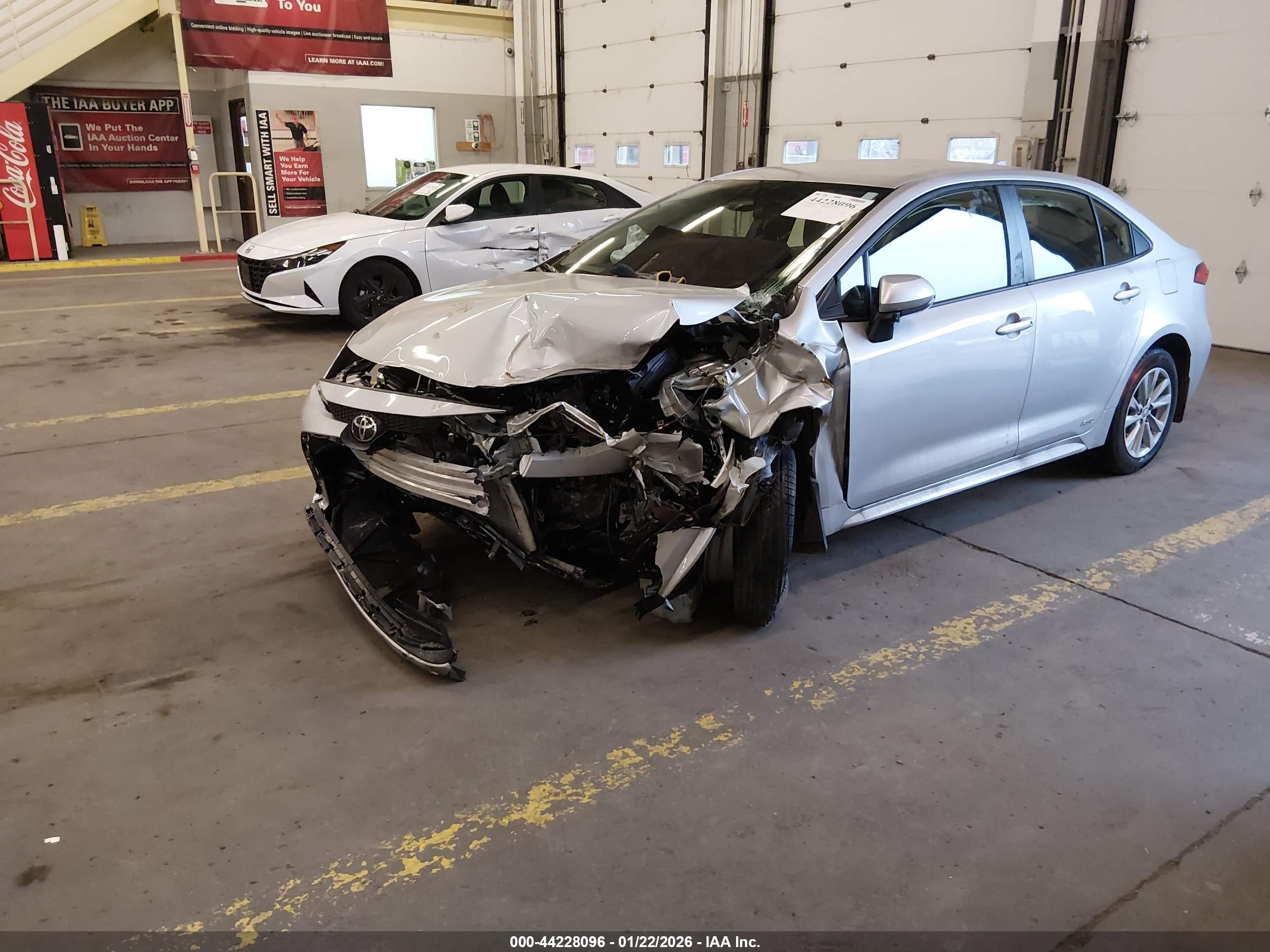 TOYOTA COROLLA image 2