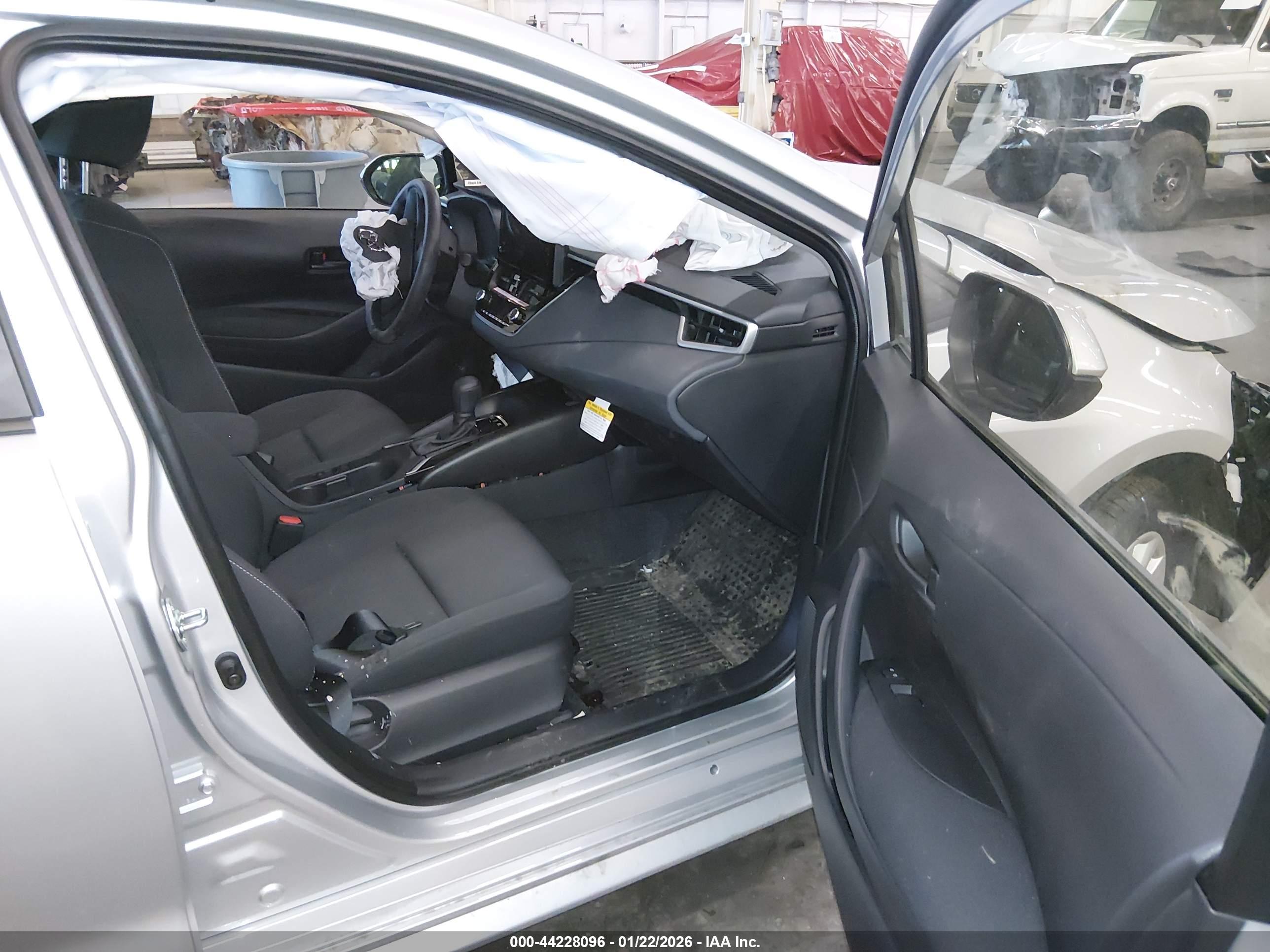 TOYOTA COROLLA image 5