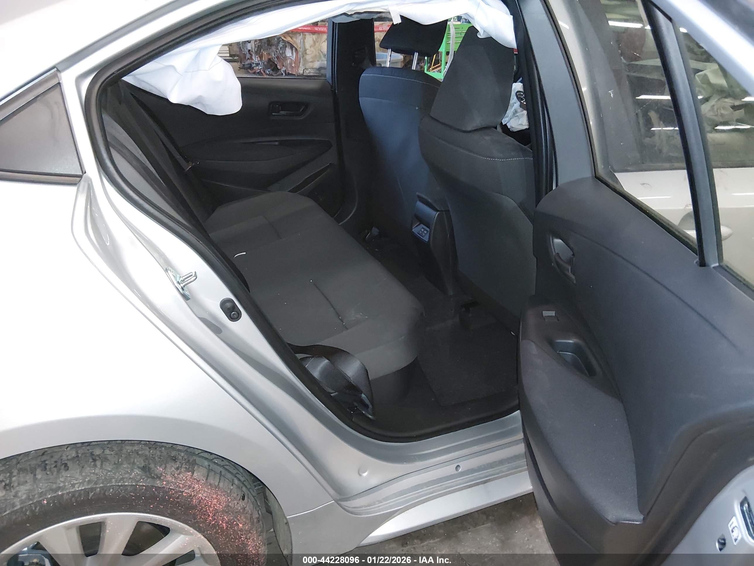 TOYOTA COROLLA image 8