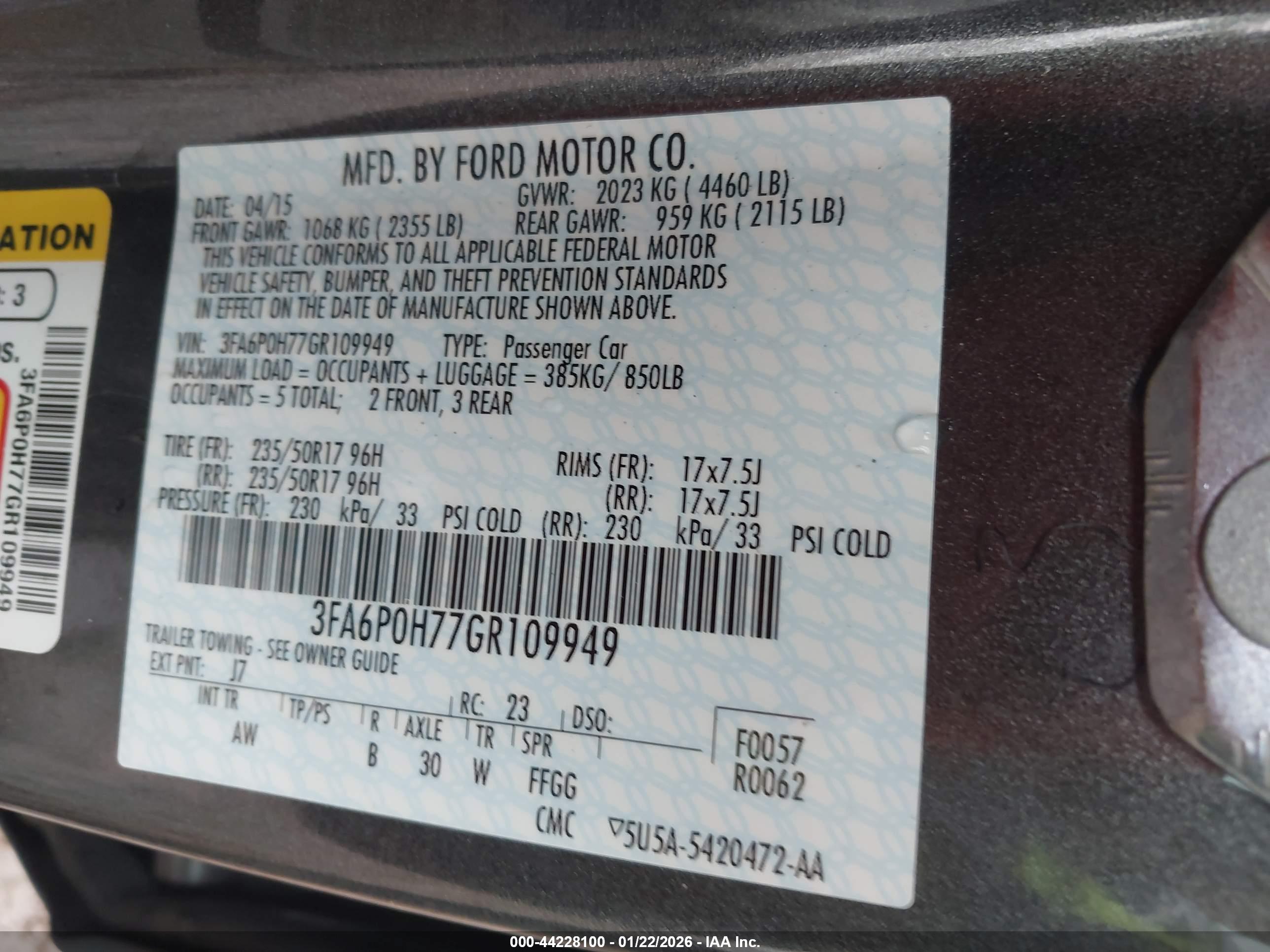 FORD FUSION image 9