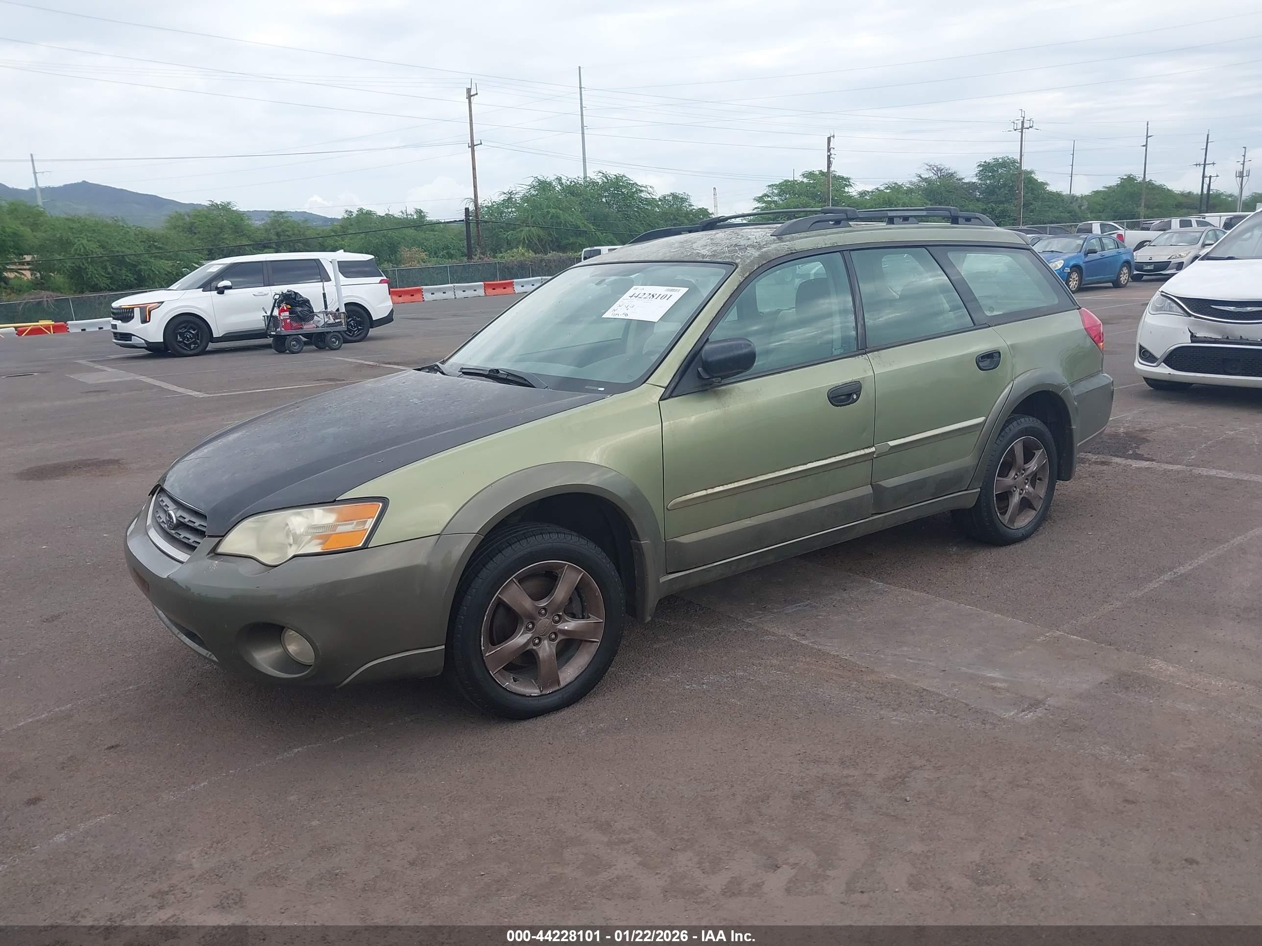 SUBARU OUTBACK image 2