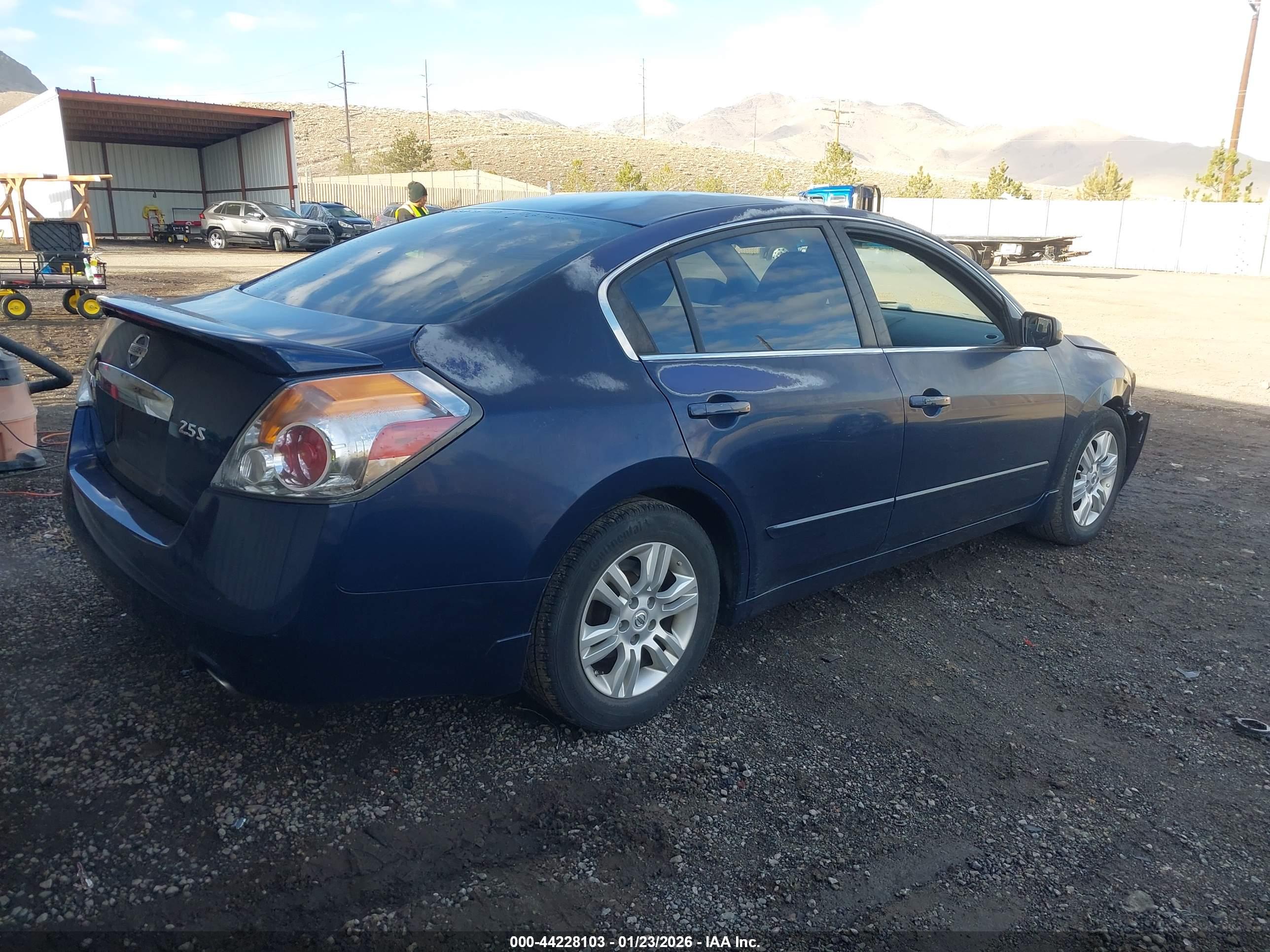 NISSAN ALTIMA image 4