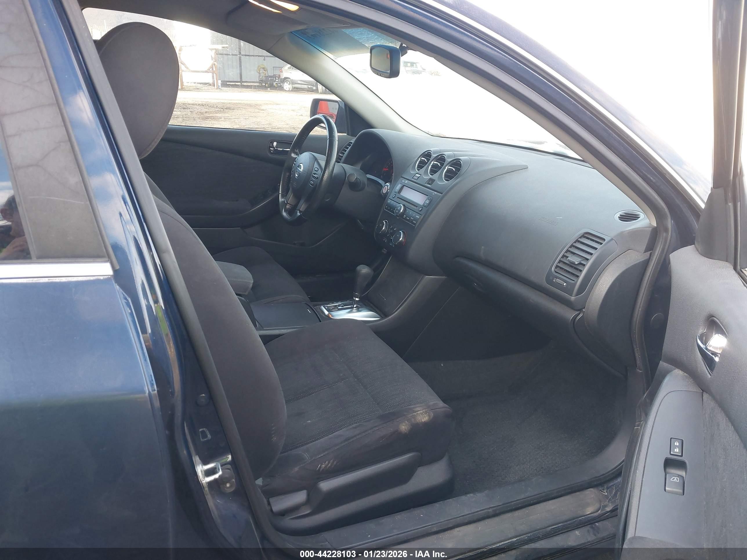 NISSAN ALTIMA image 5