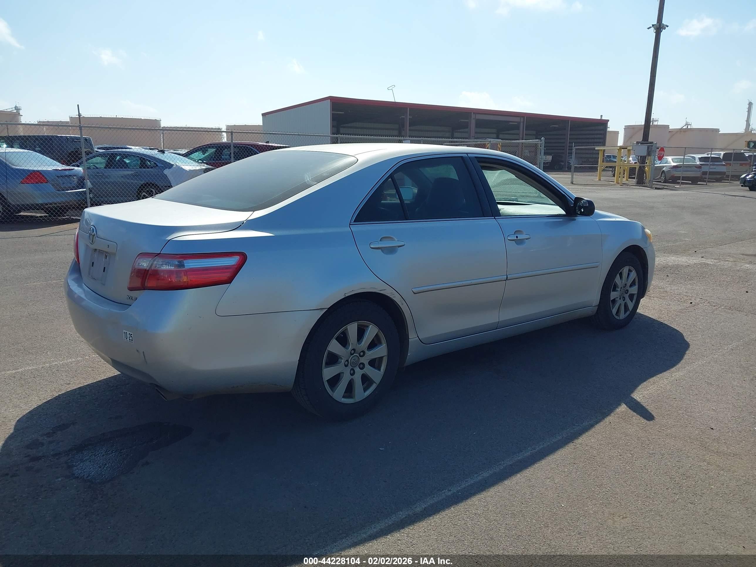 TOYOTA CAMRY image 4