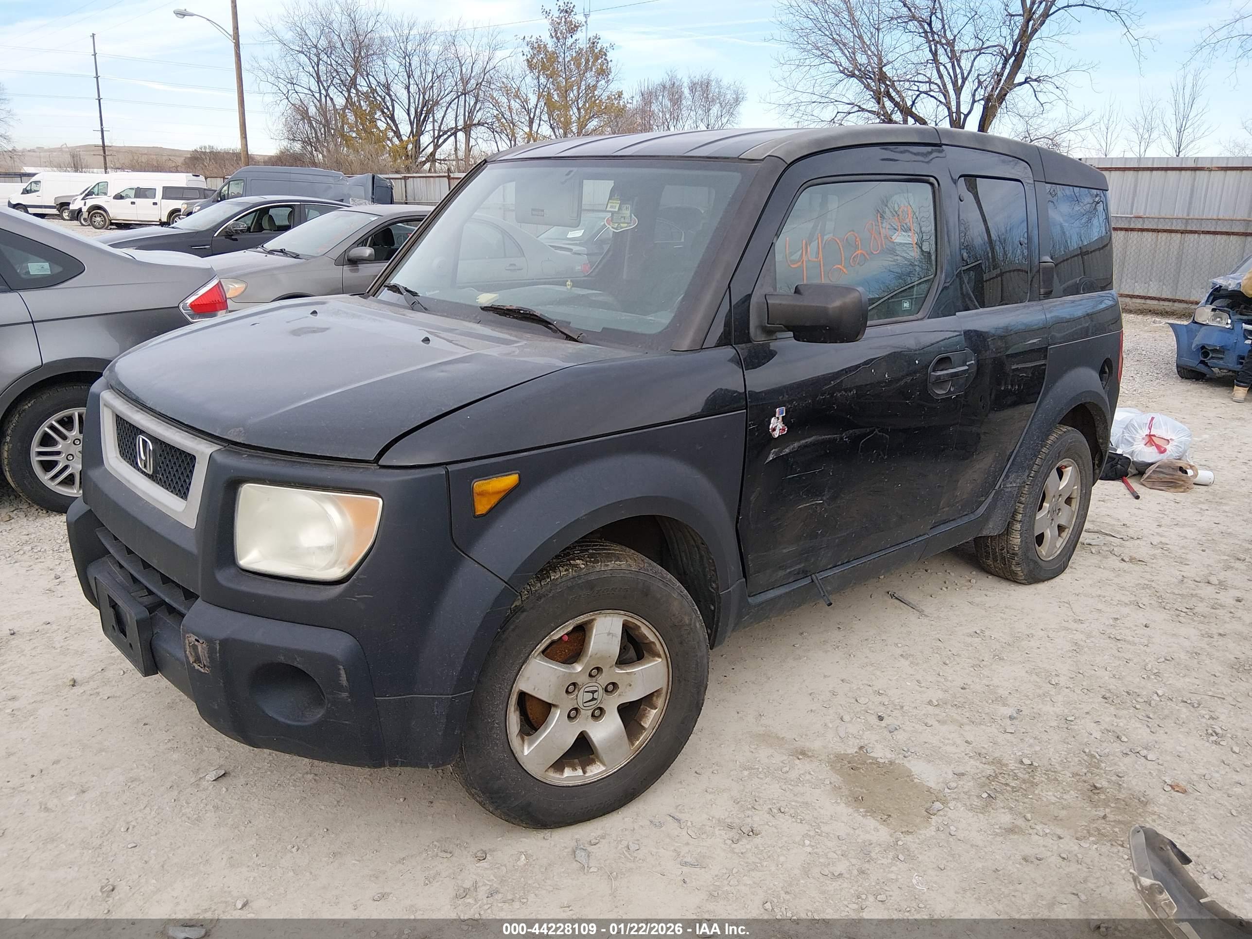 HONDA ELEMENT image 2