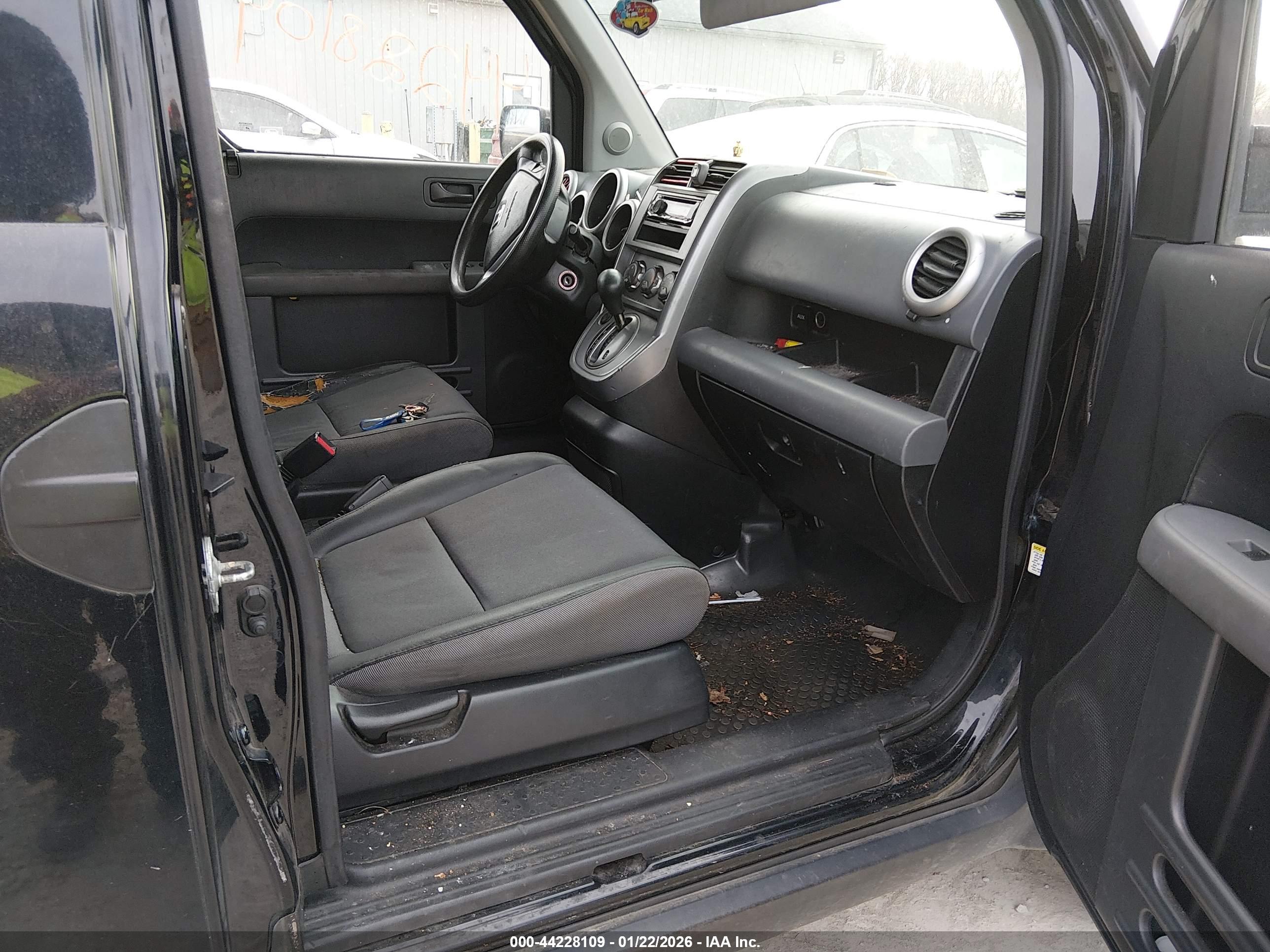 HONDA ELEMENT image 5