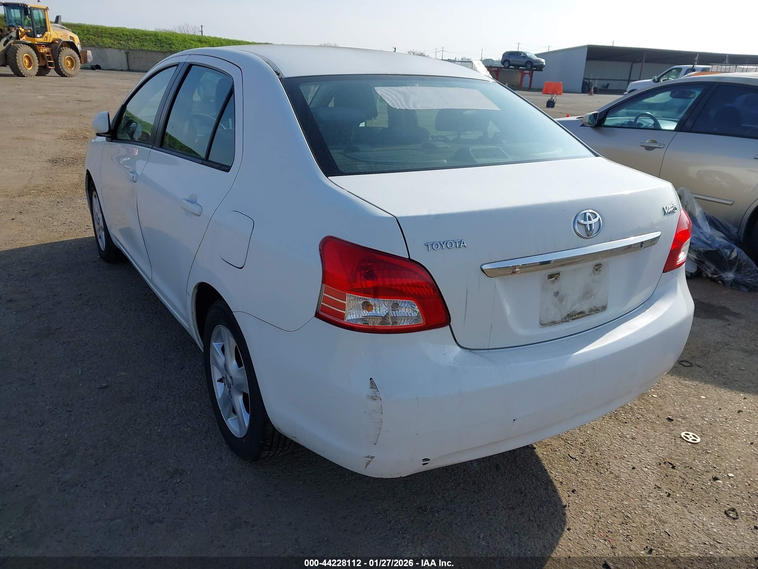 TOYOTA YARIS image 3