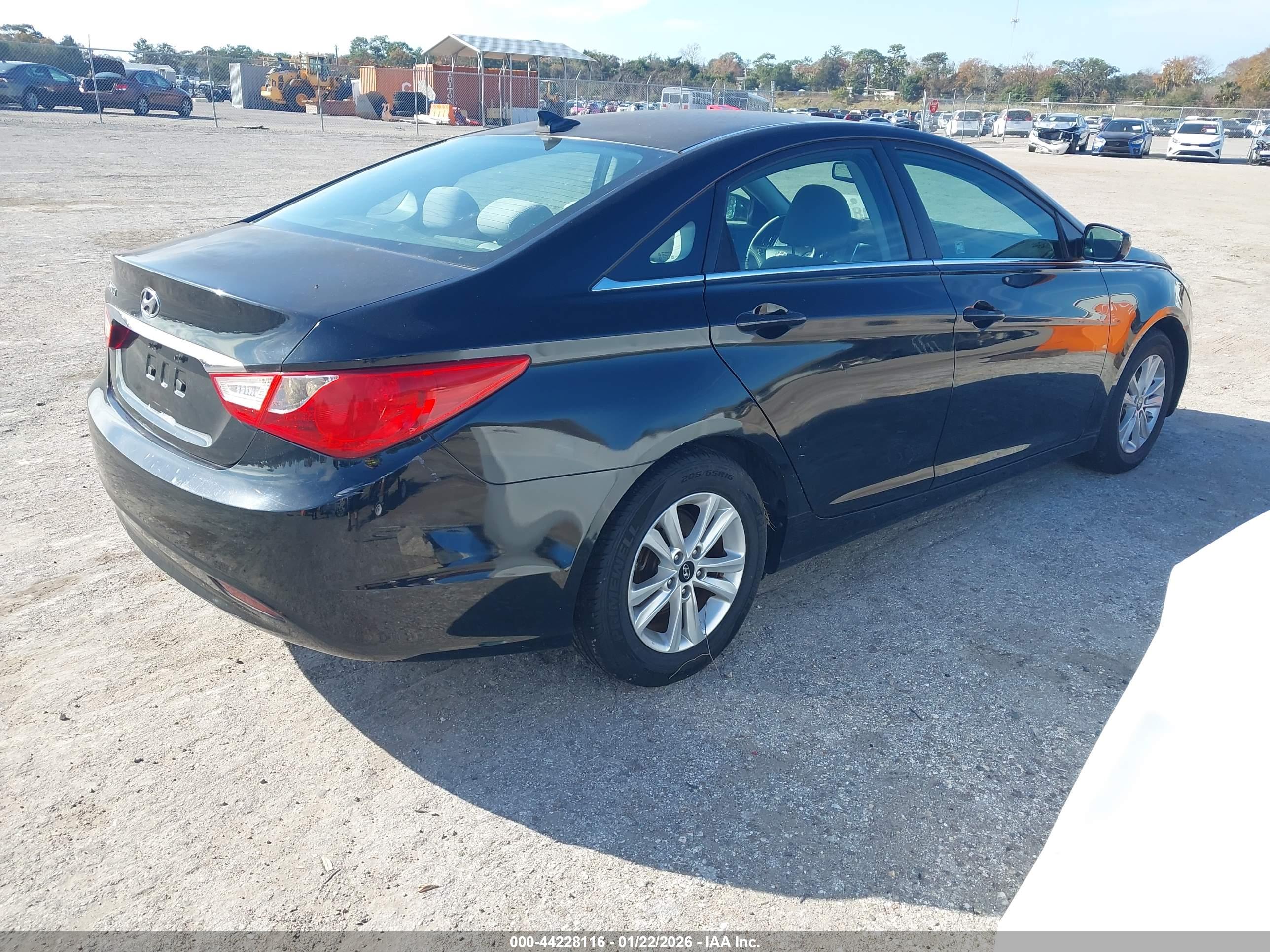 HYUNDAI SONATA image 4