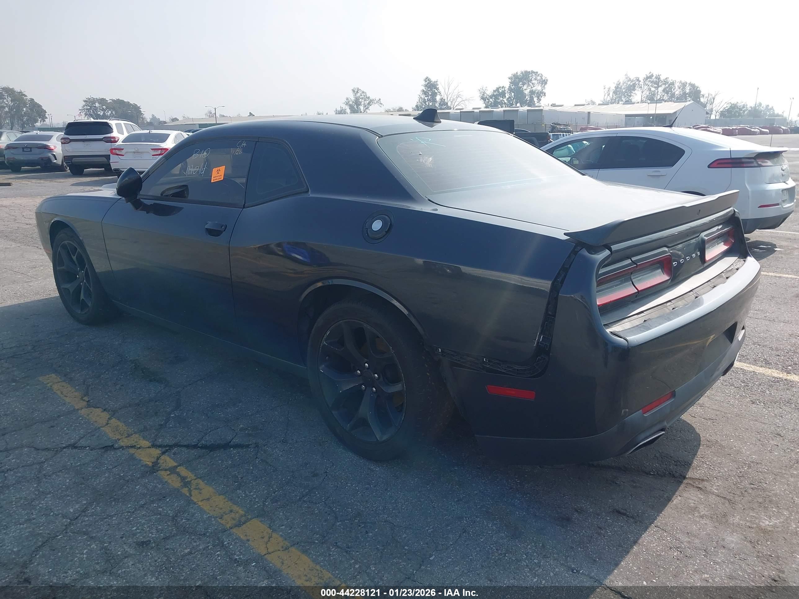DODGE CHALLENGER image 3