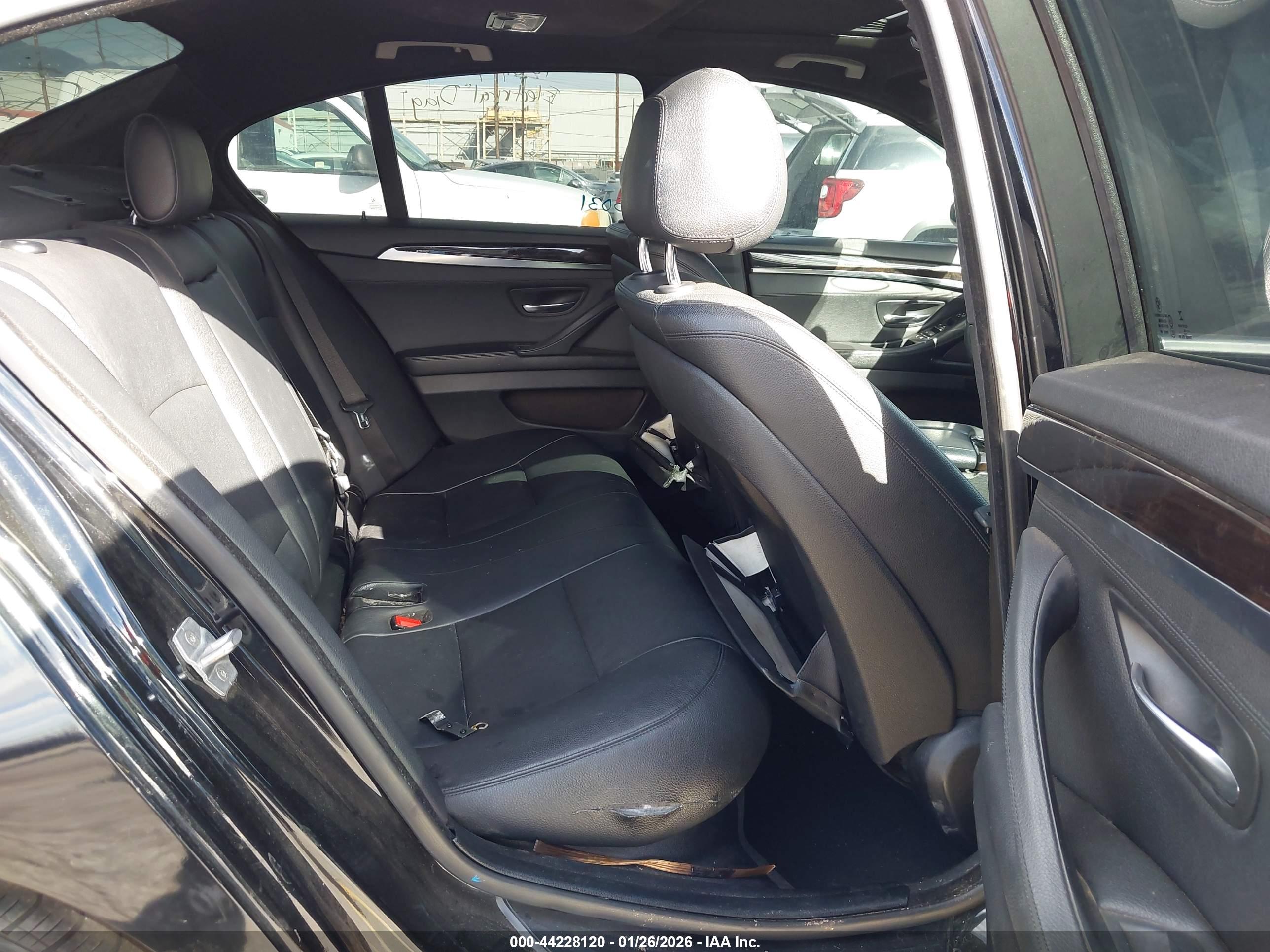 BMW 535I image 8