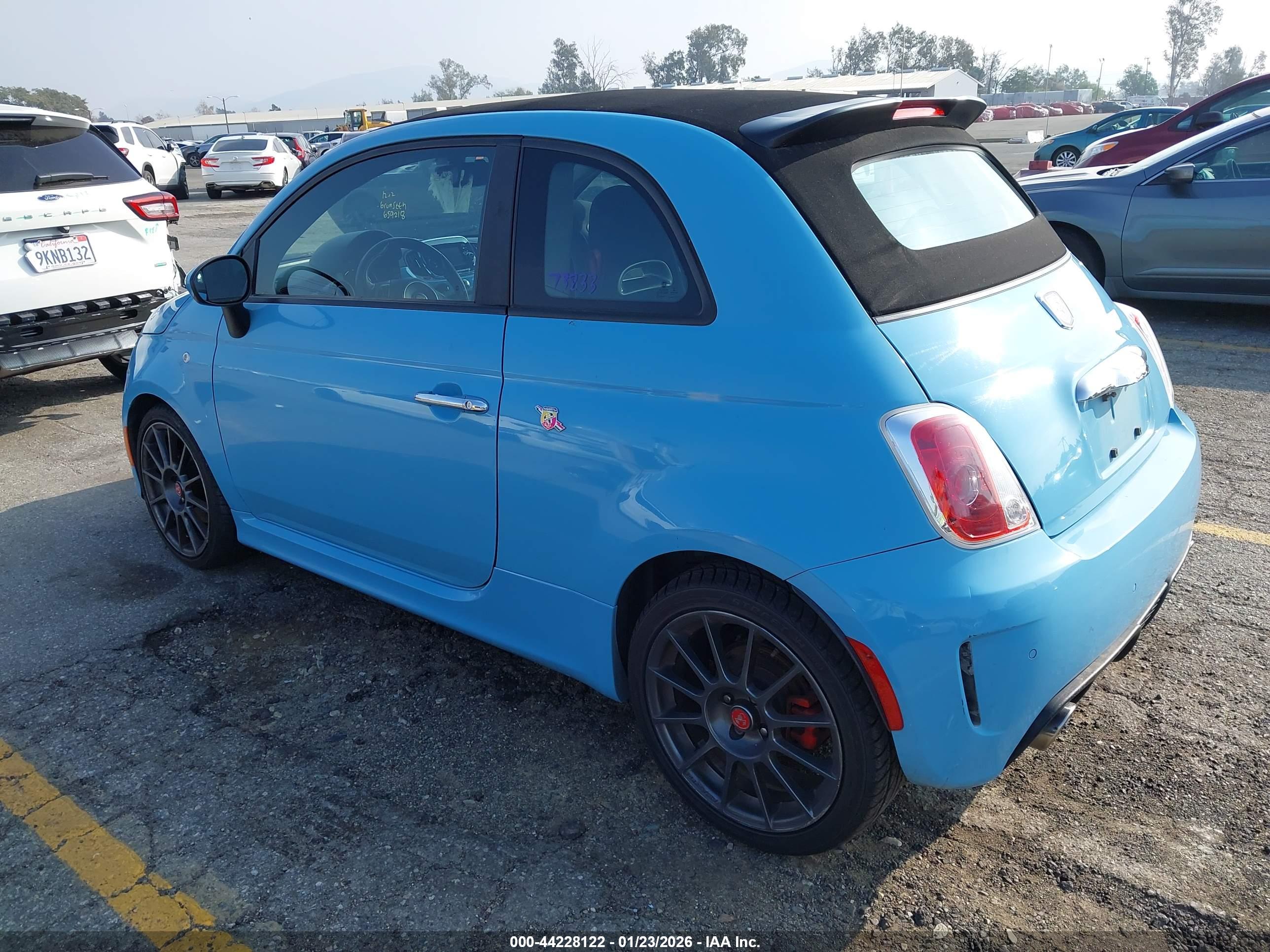 FIAT 500C image 3