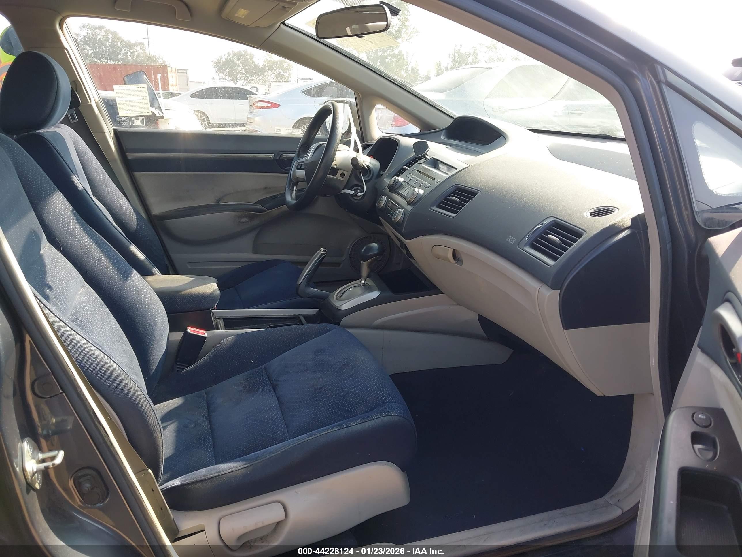 HONDA CIVIC image 5