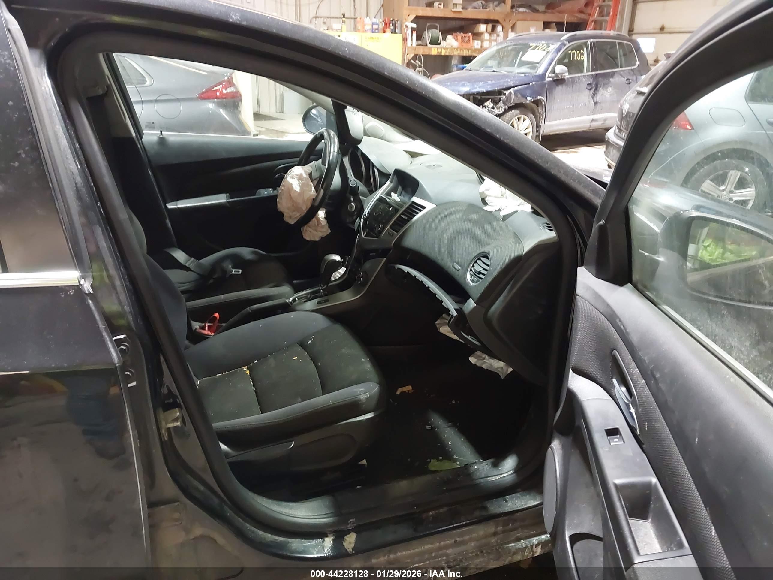 CHEVROLET CRUZE image 5
