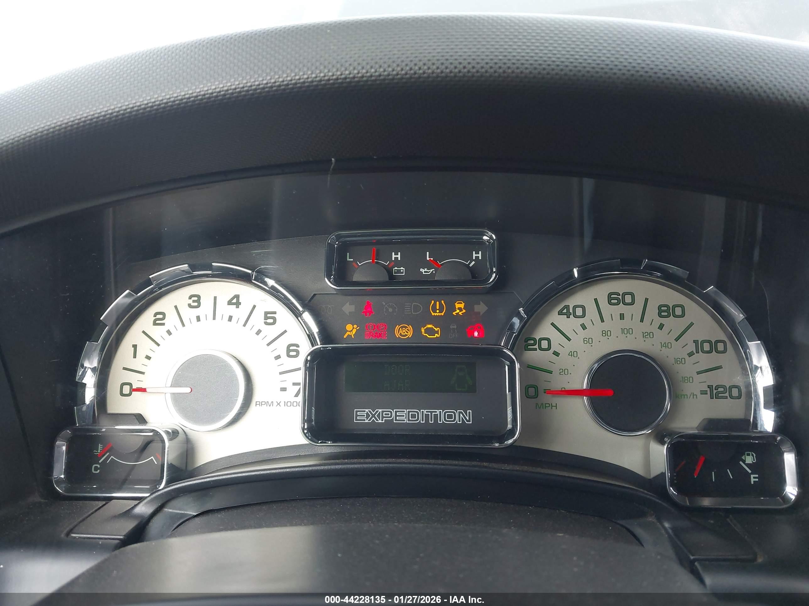 FORD EXPEDITION image 7