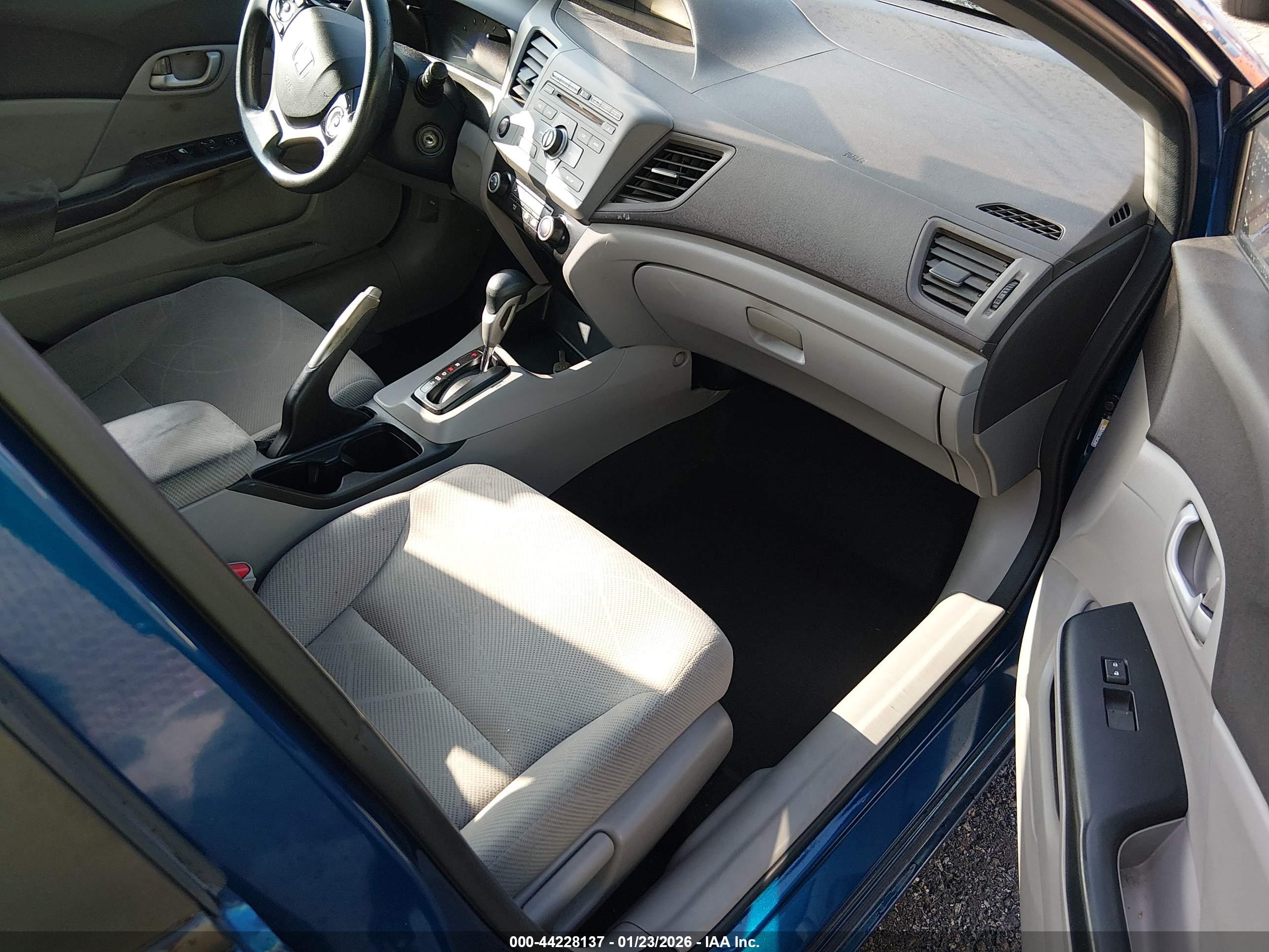 HONDA CIVIC image 5