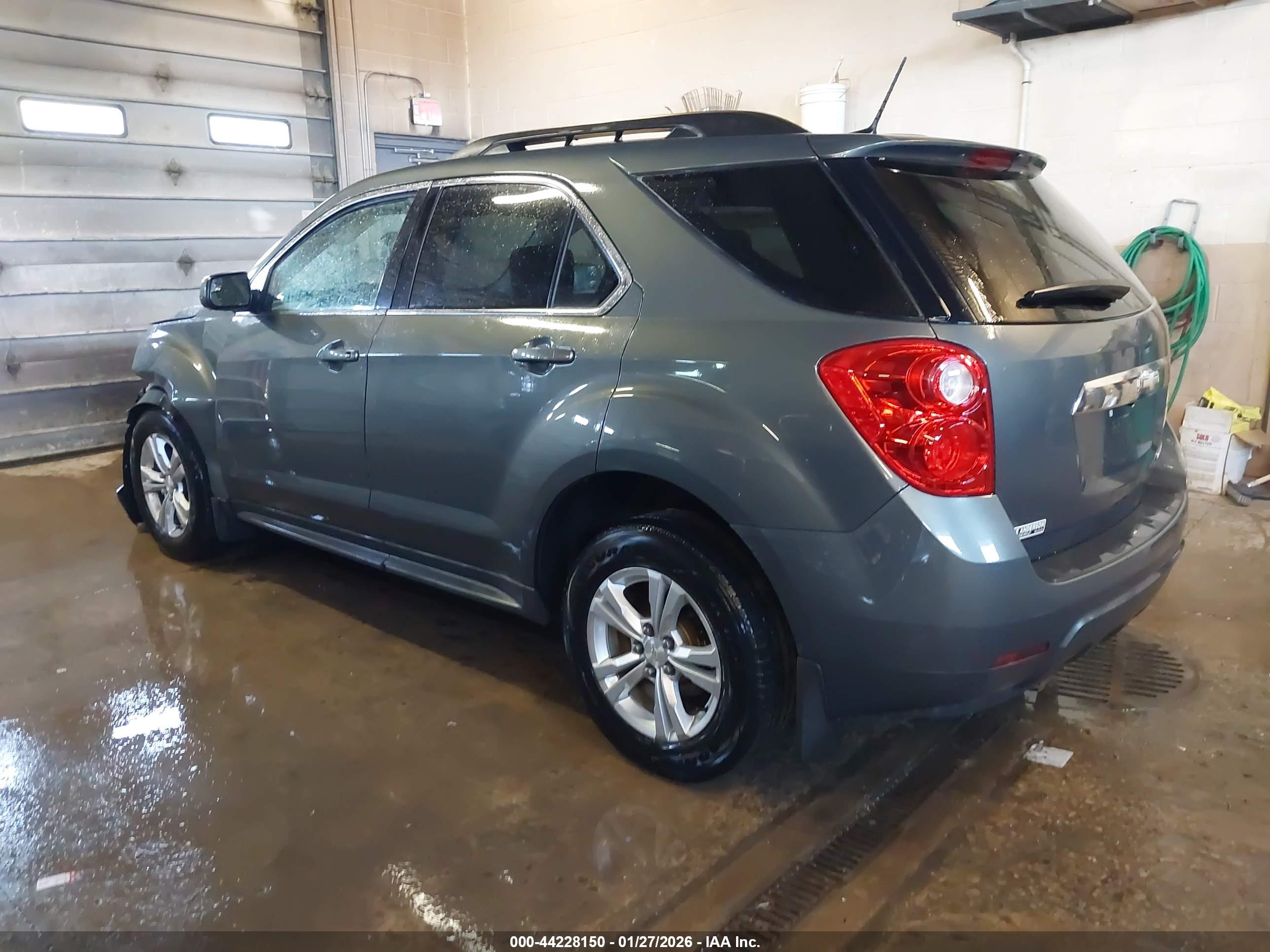 CHEVROLET EQUINOX image 3