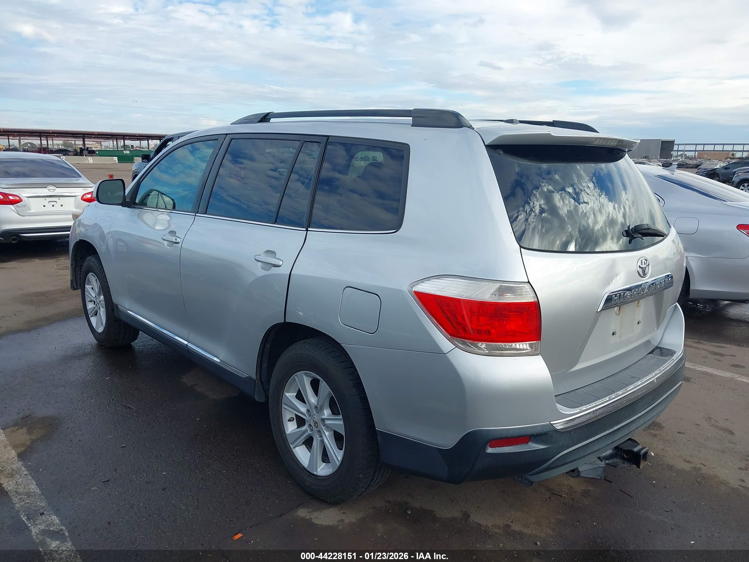 TOYOTA HIGHLANDER image 3