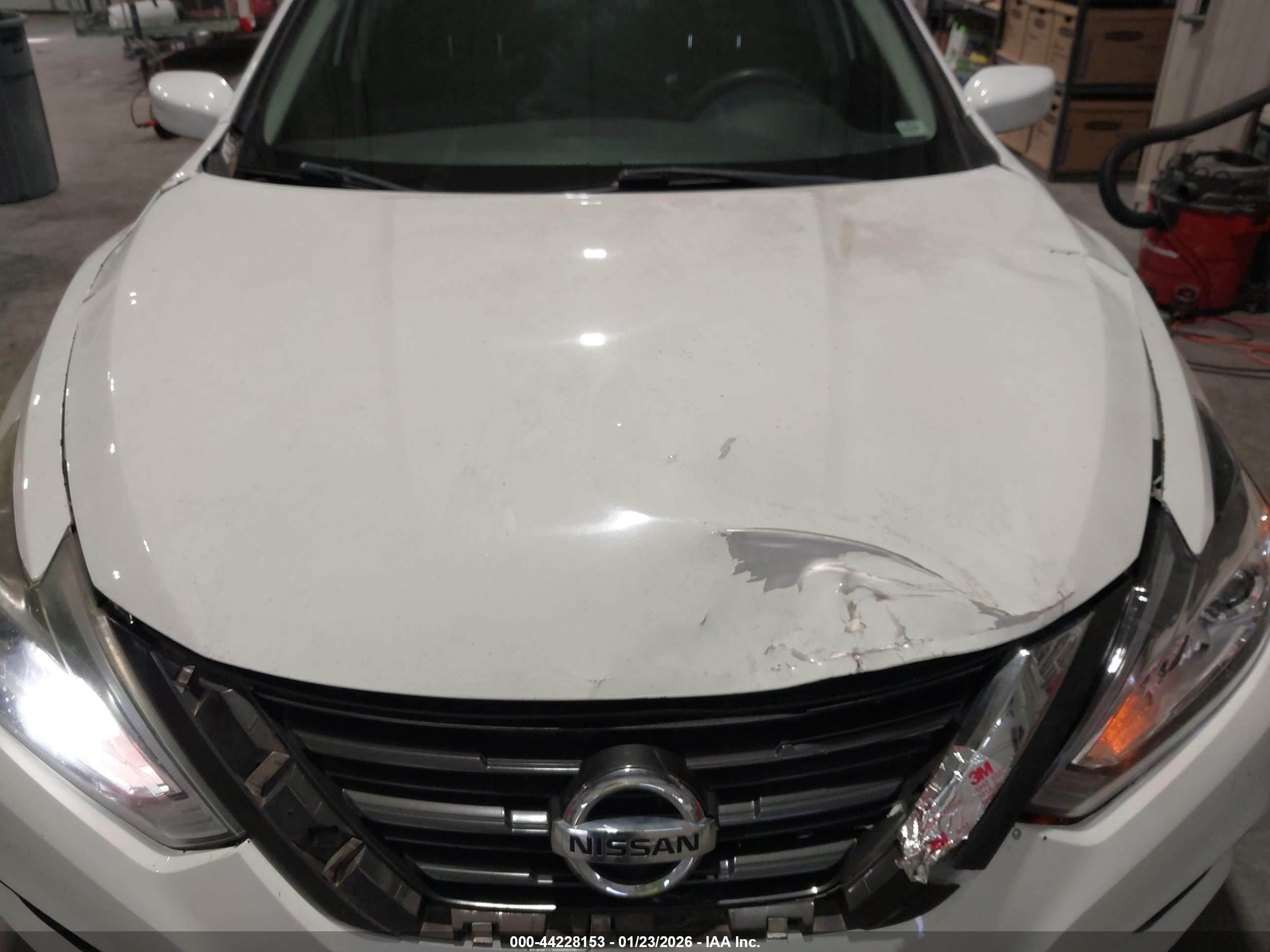 NISSAN ALTIMA image 10
