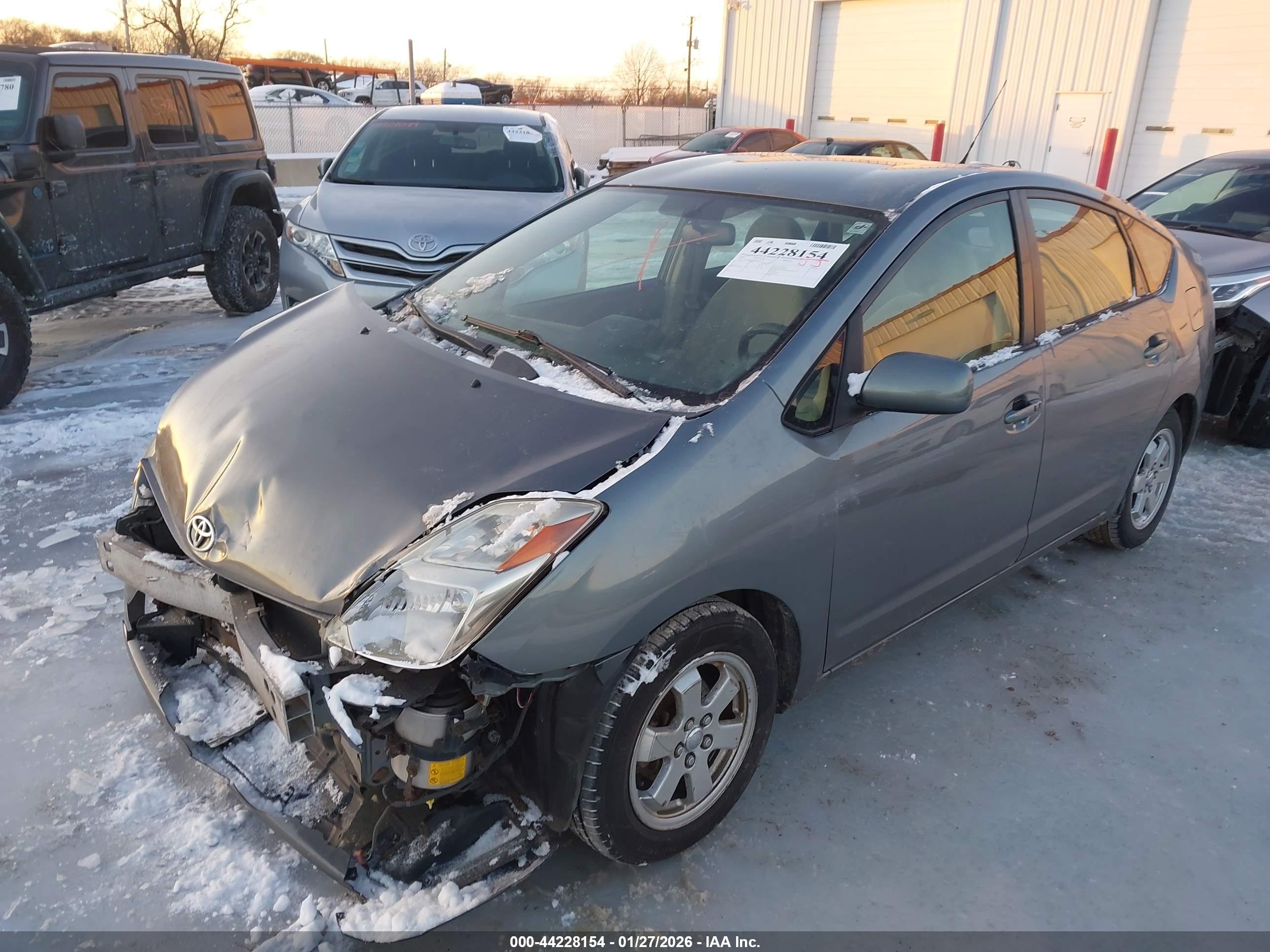 TOYOTA PRIUS image 2