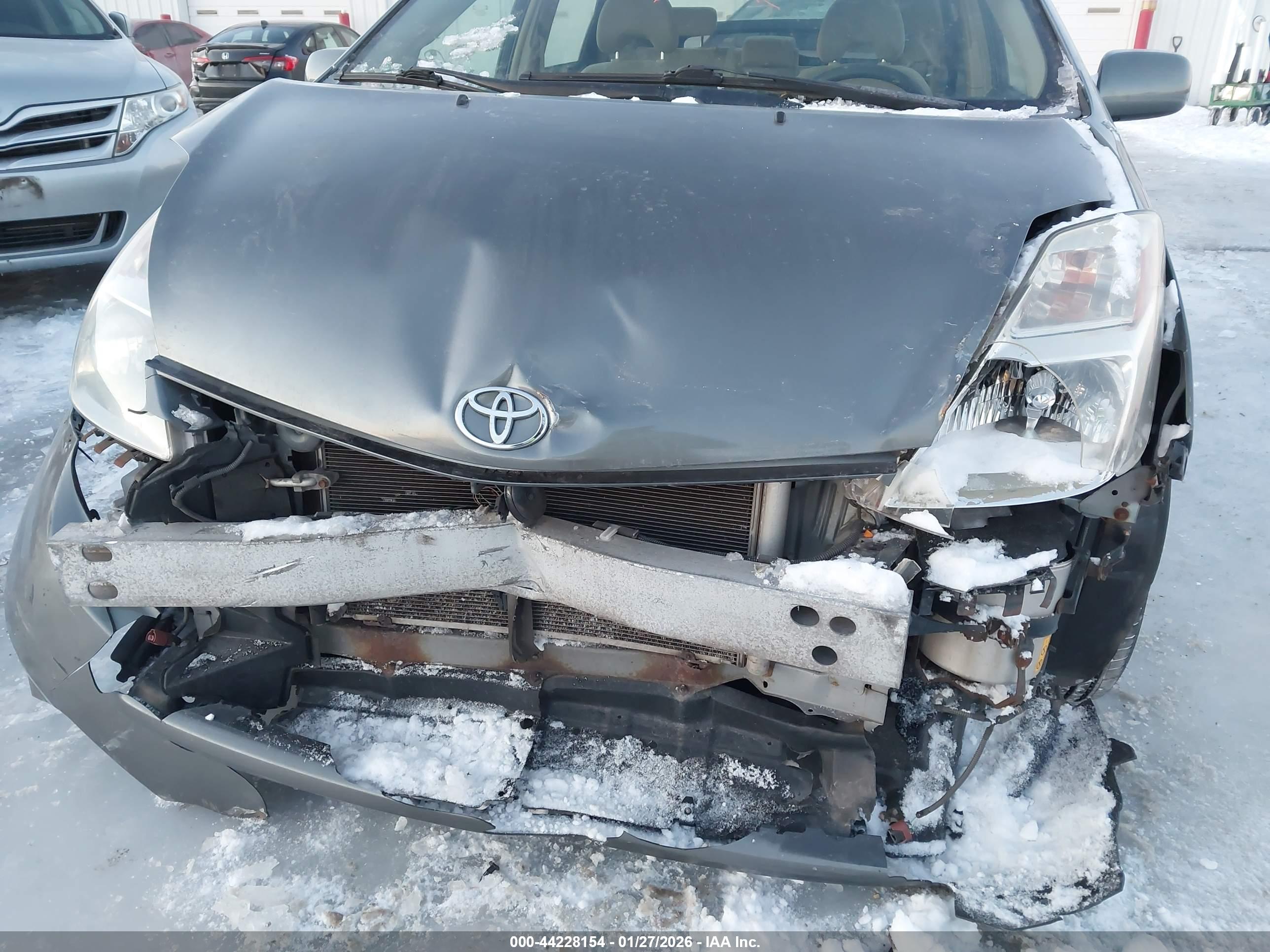 TOYOTA PRIUS image 6