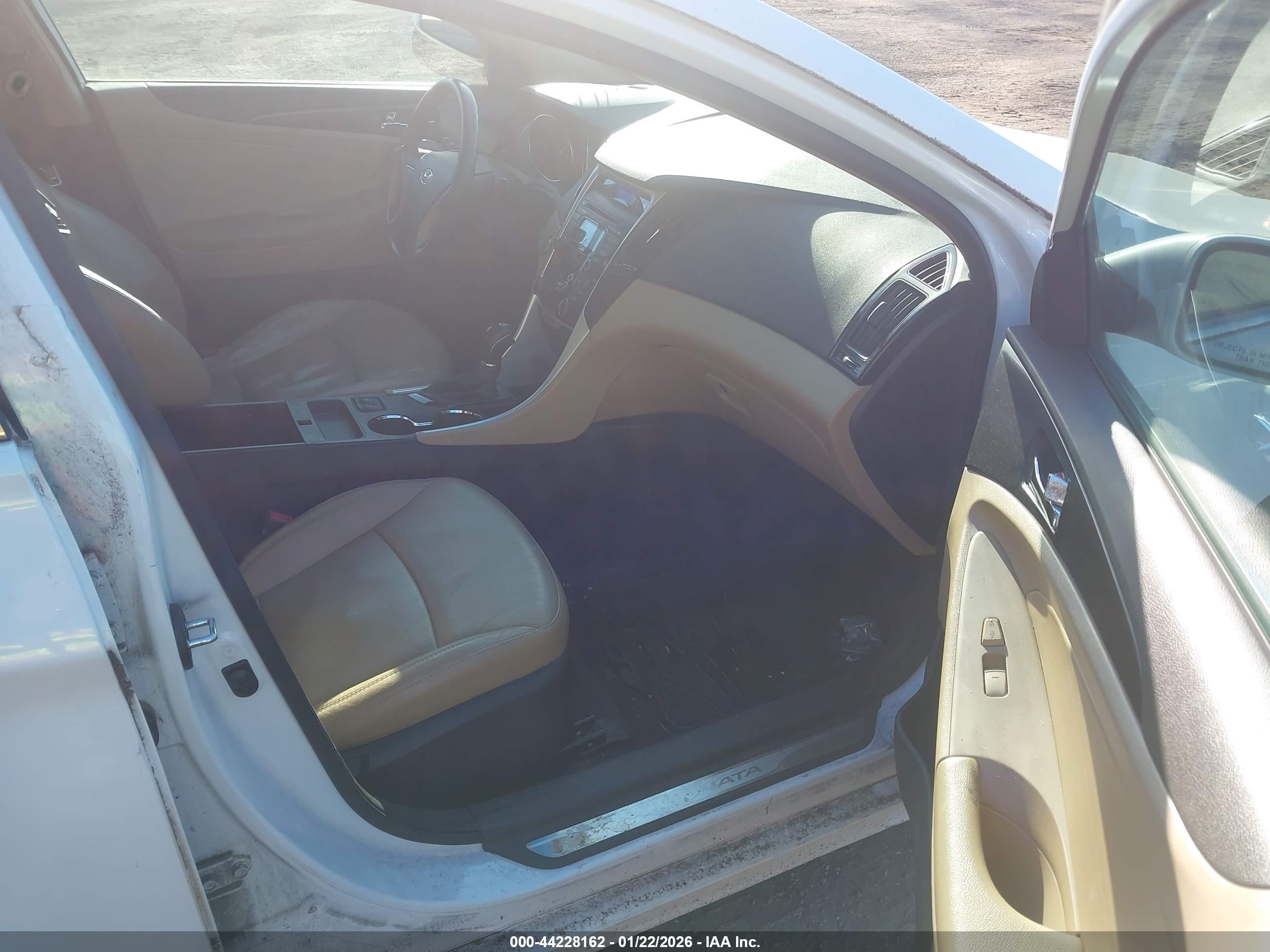 HYUNDAI SONATA image 5
