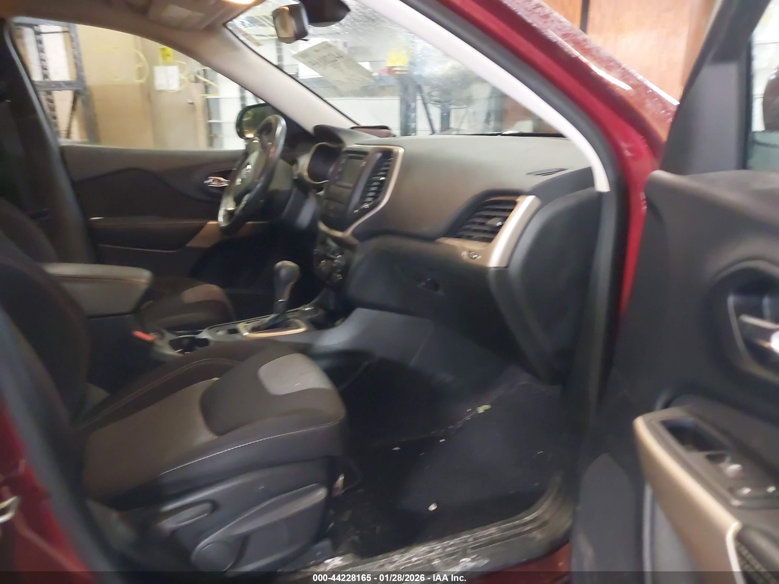 JEEP CHEROKEE image 5