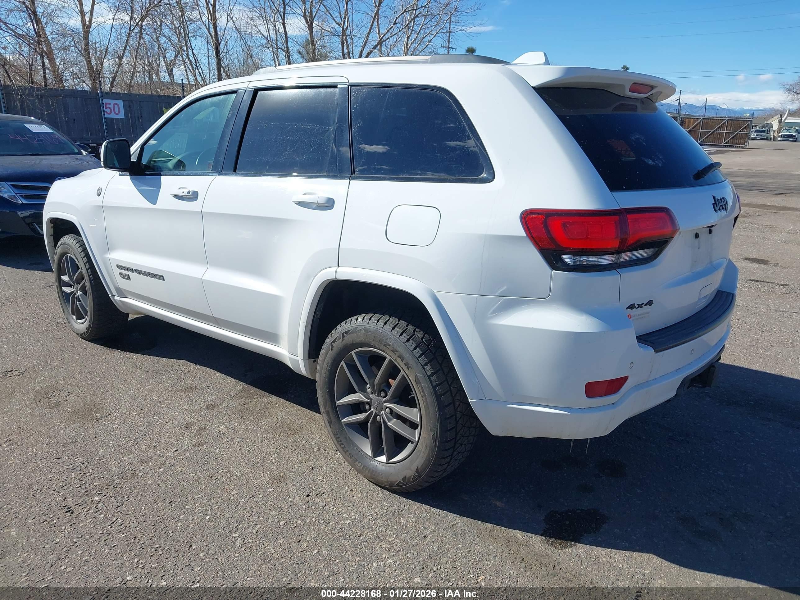 JEEP GRAND image 3