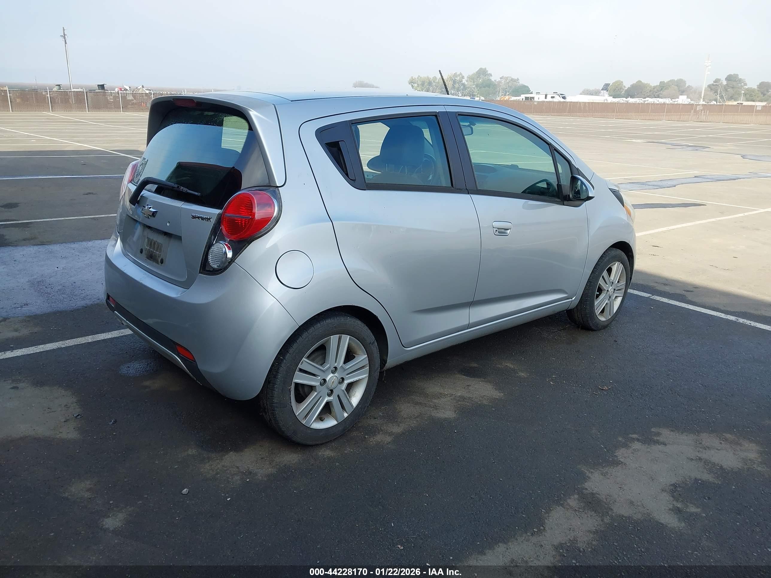 CHEVROLET SPARK image 4