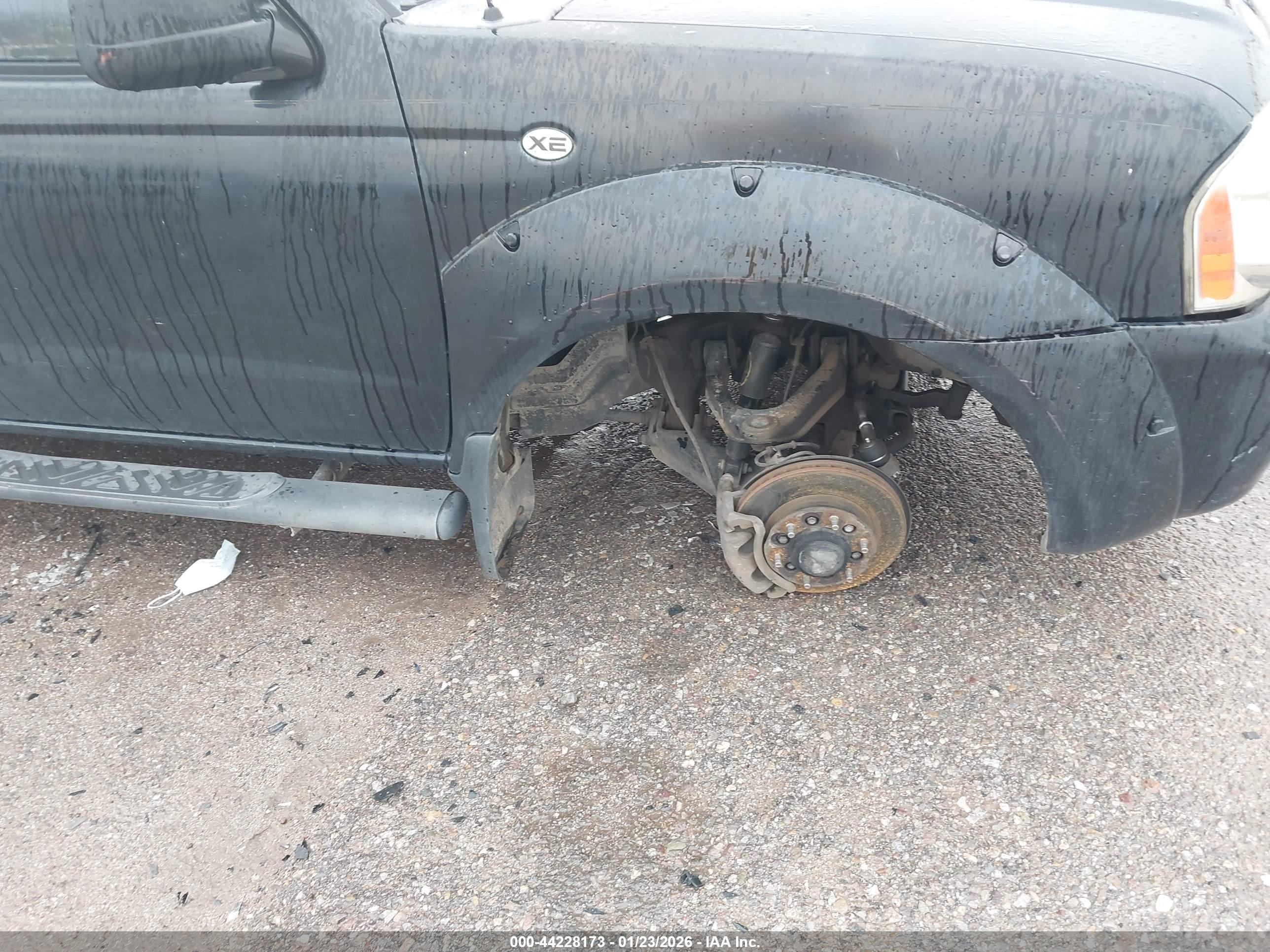 NISSAN FRONTIER image 6