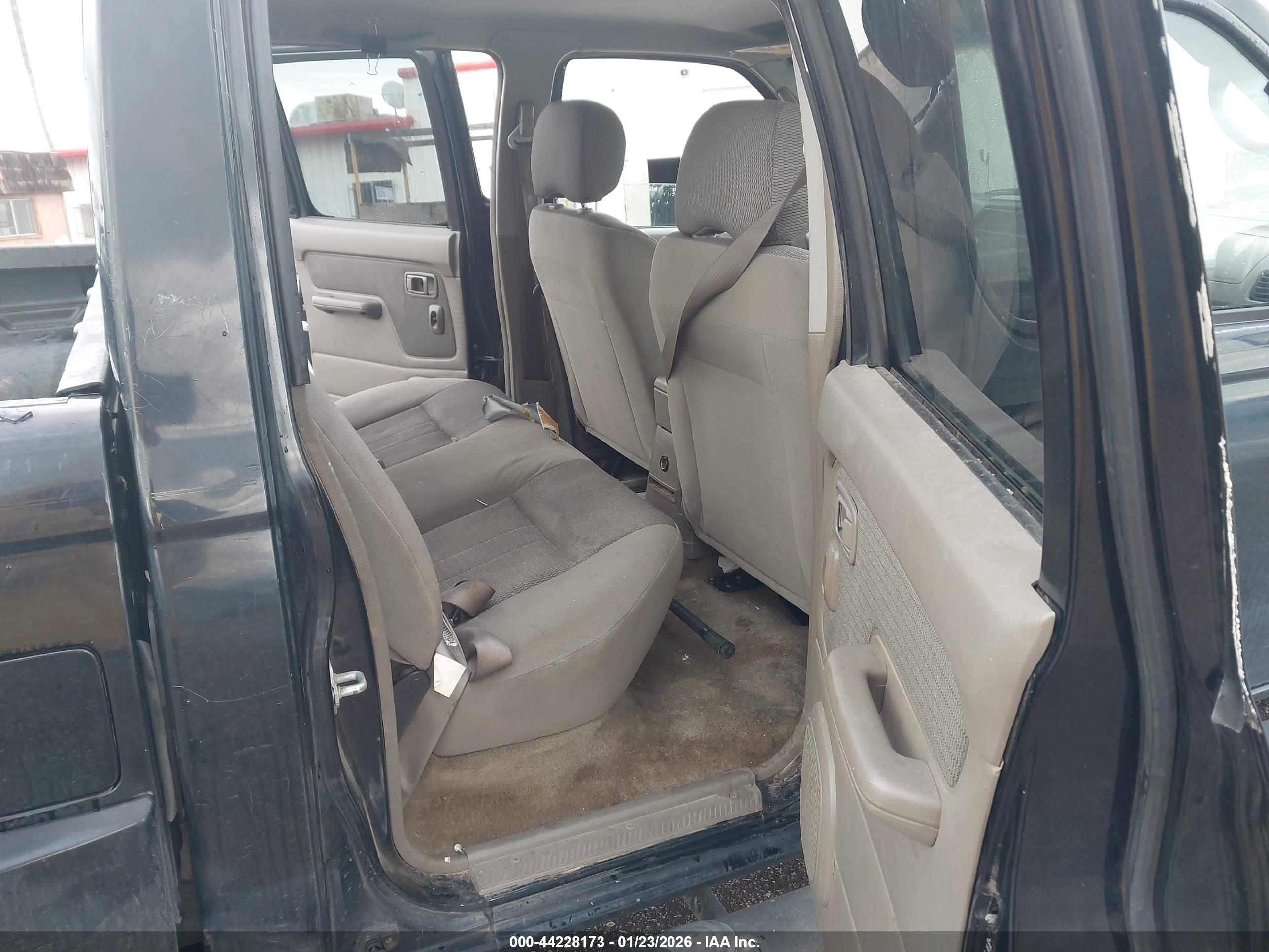 NISSAN FRONTIER image 8