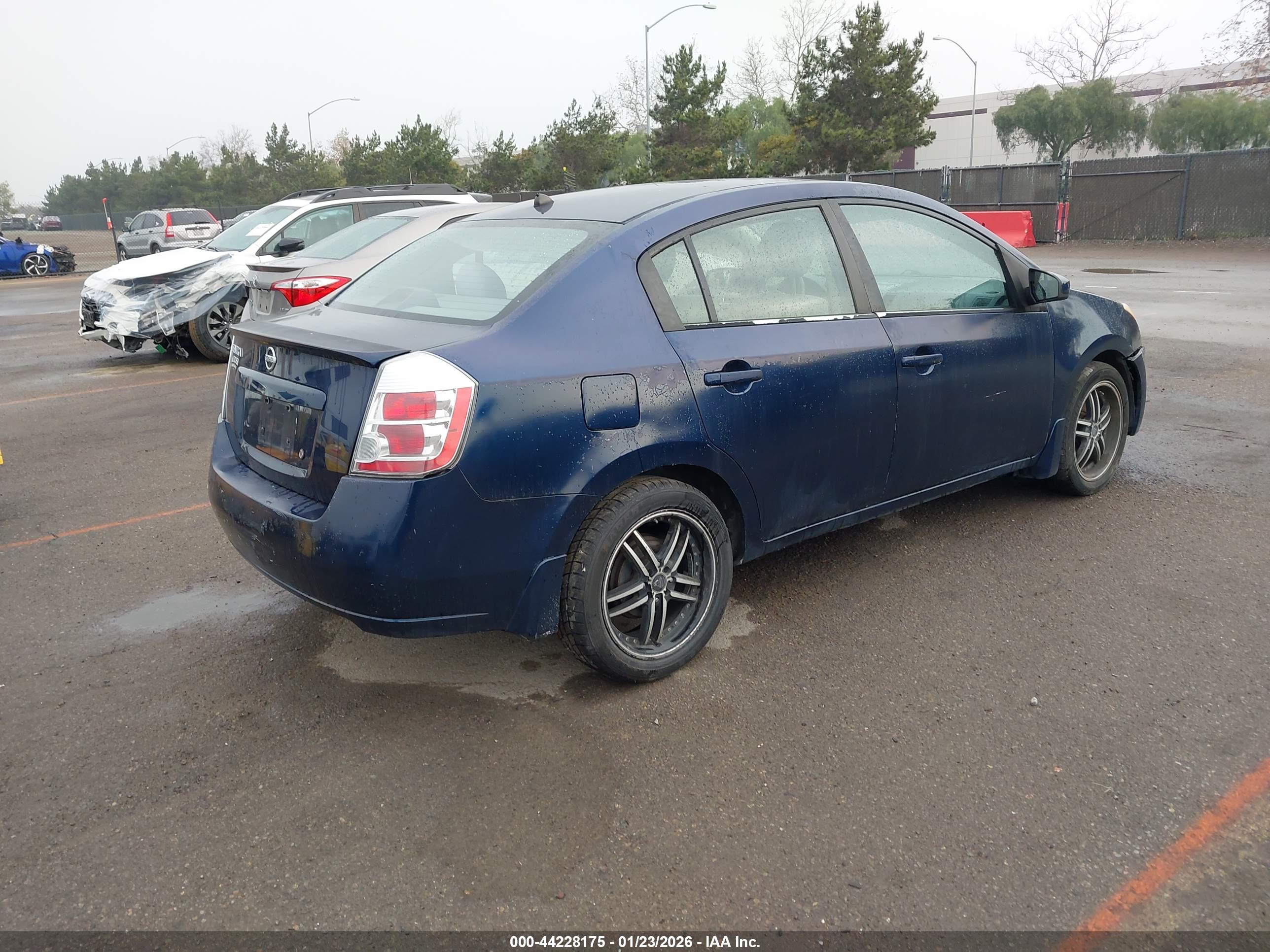 NISSAN SENTRA image 4