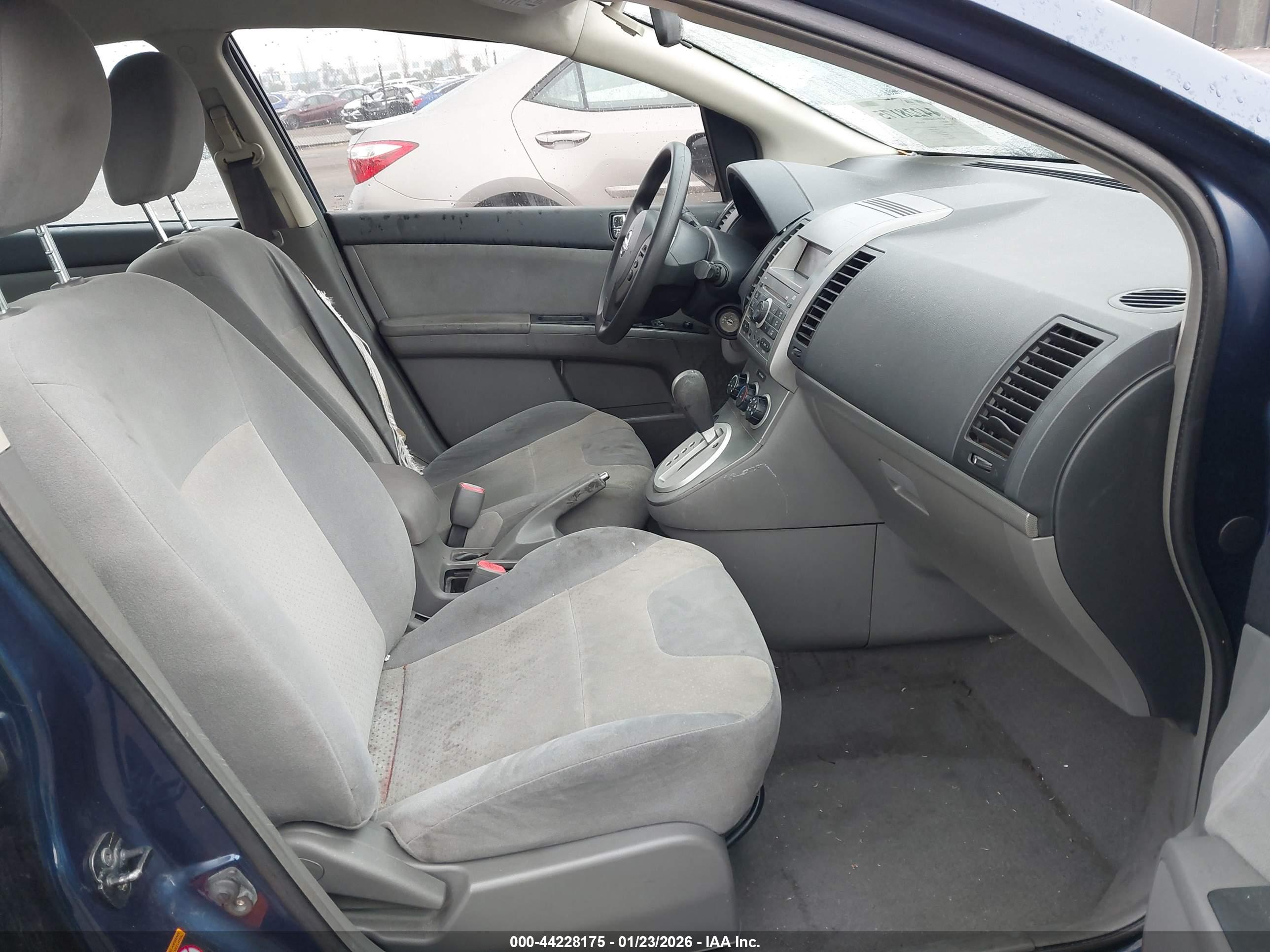 NISSAN SENTRA image 5
