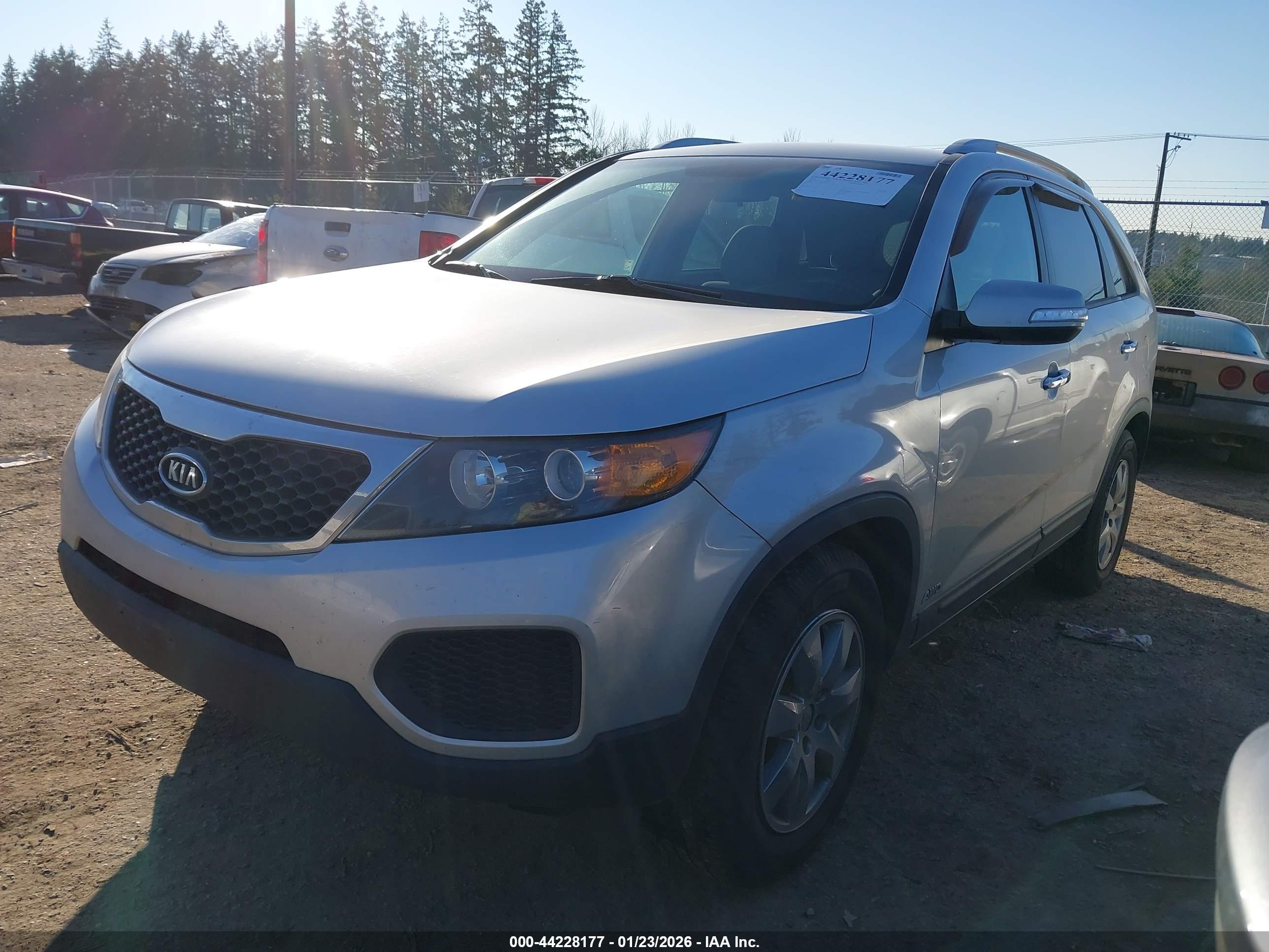 KIA SORENTO image 2