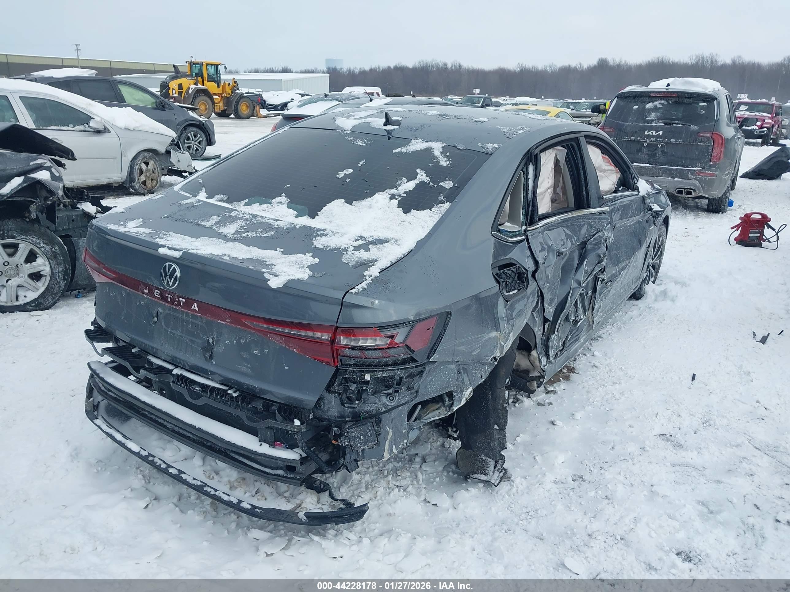 VOLKSWAGEN JETTA image 4