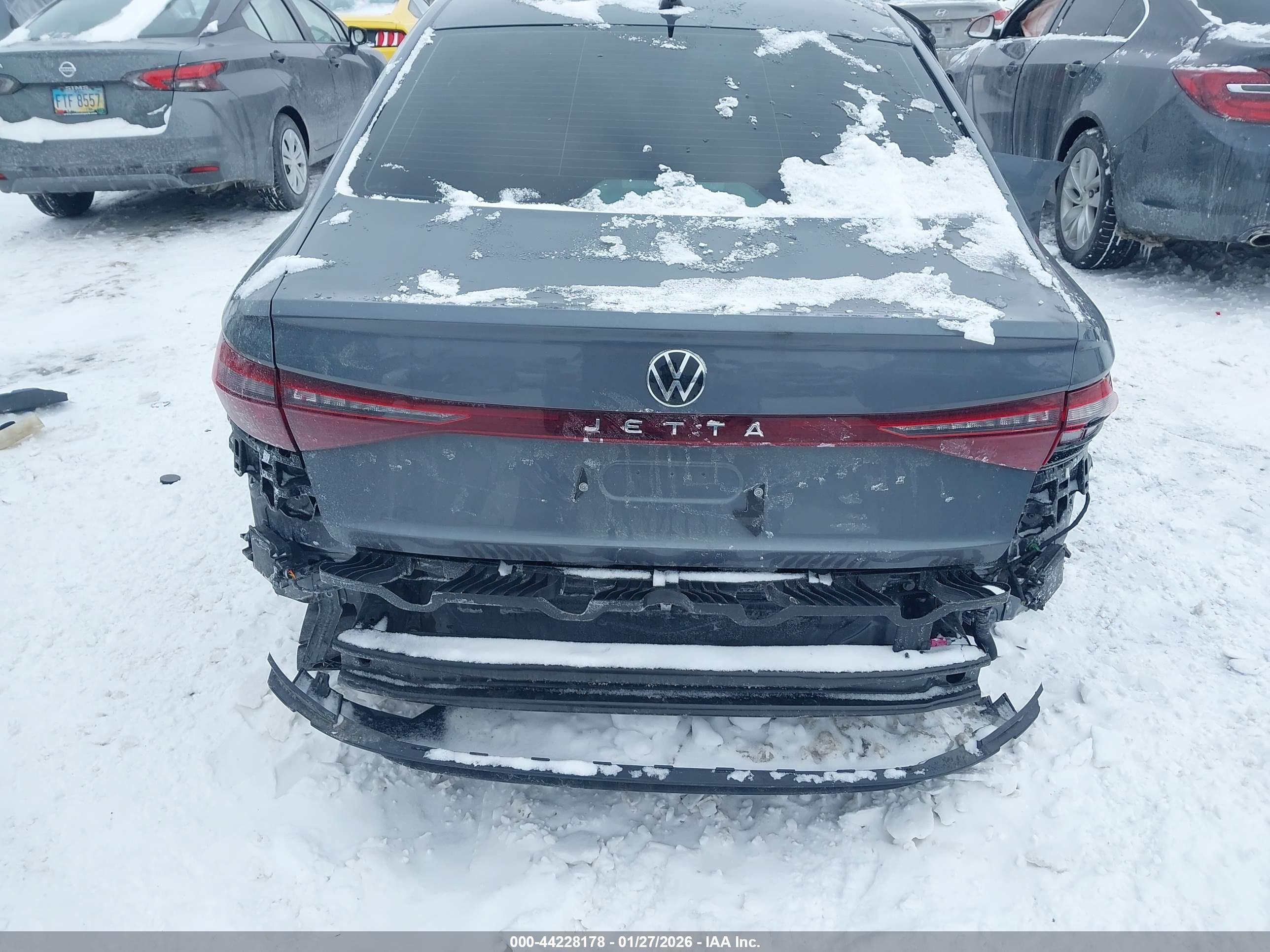 VOLKSWAGEN JETTA image 6
