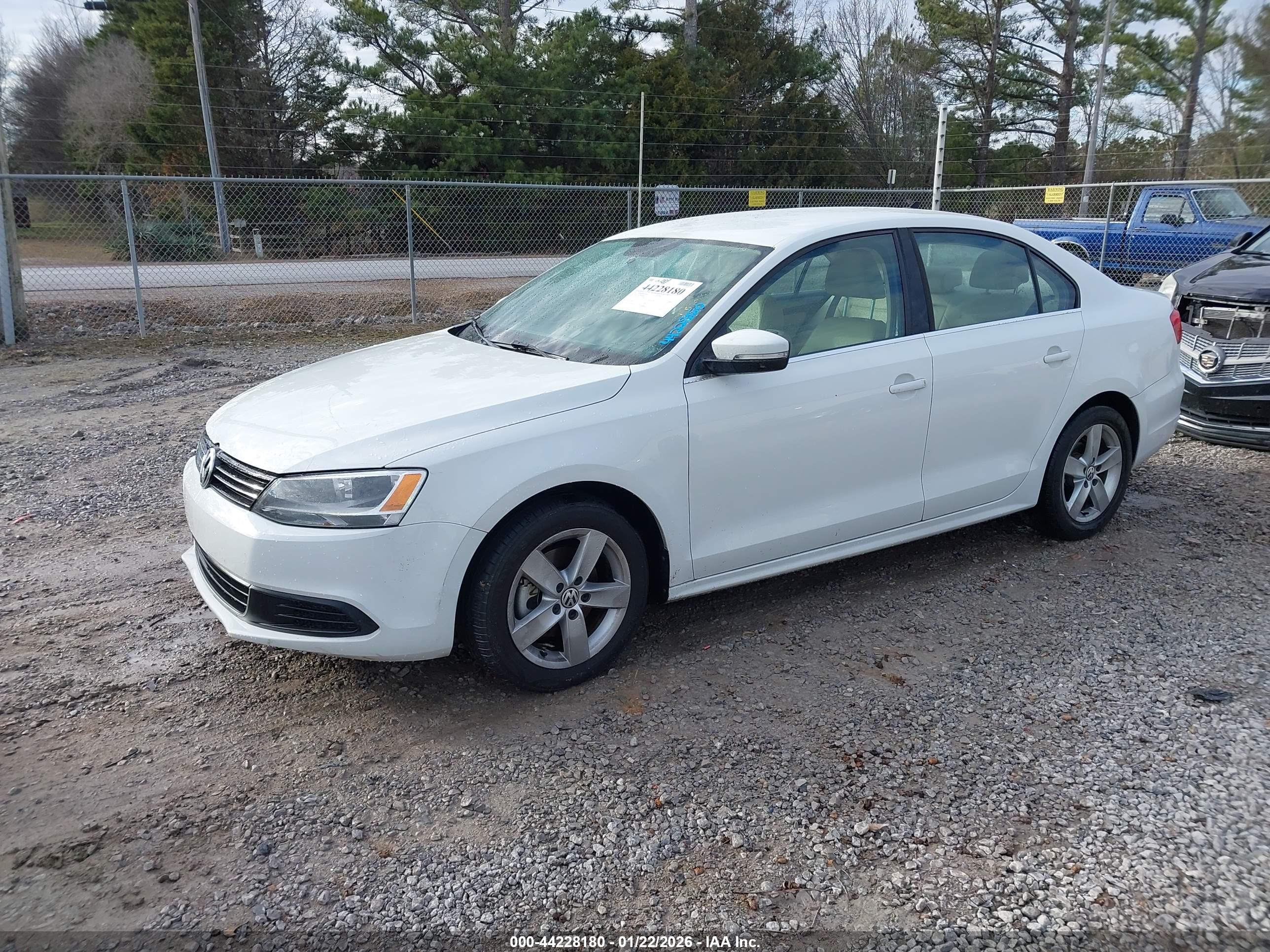 VOLKSWAGEN JETTA image 2