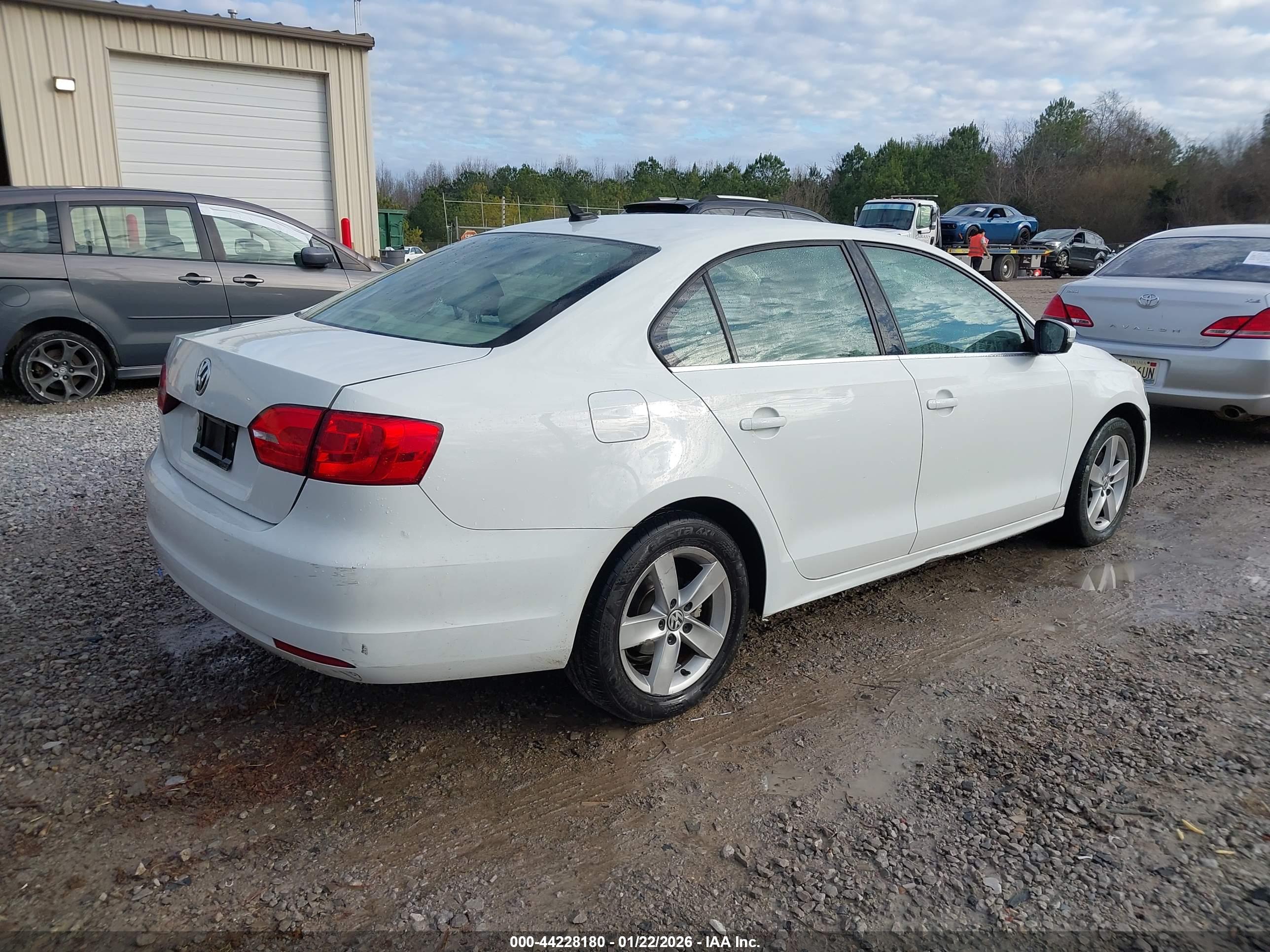 VOLKSWAGEN JETTA image 6