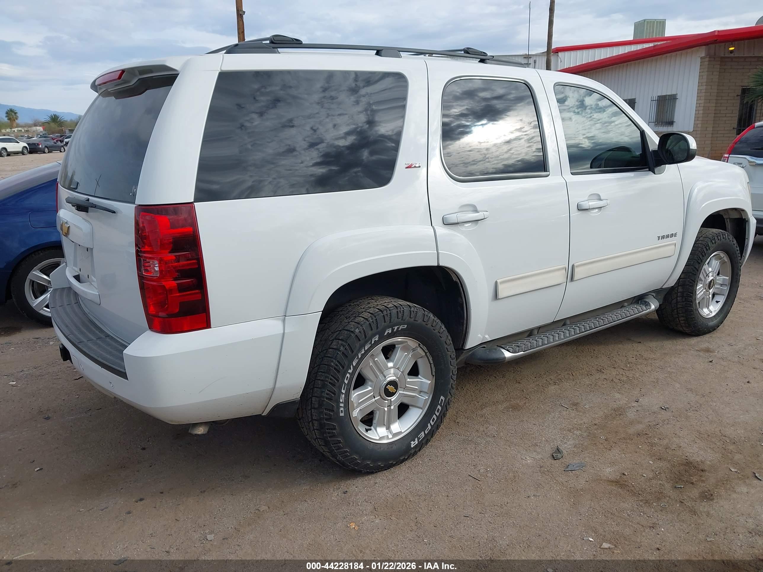 CHEVROLET TAHOE image 4