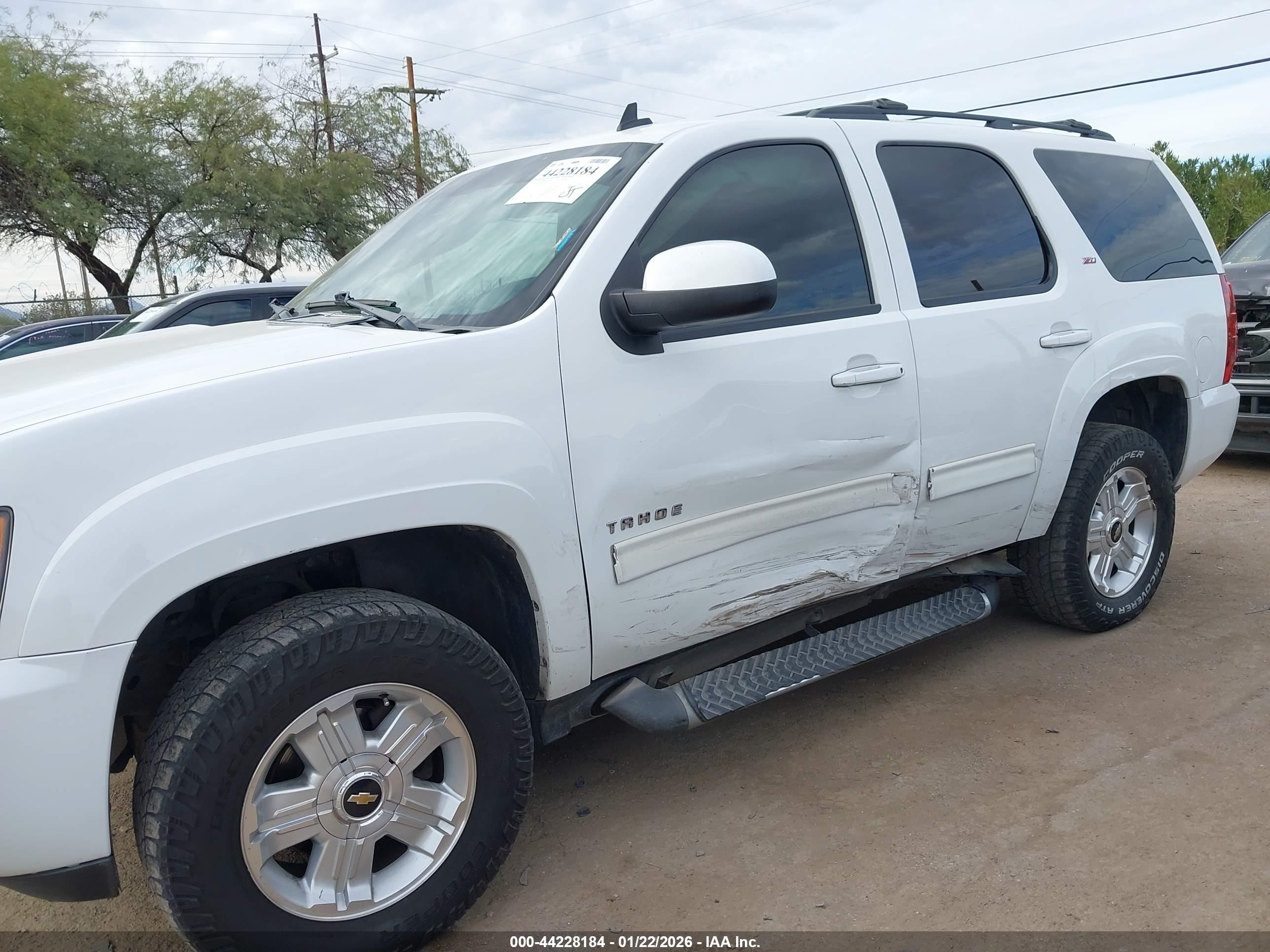 CHEVROLET TAHOE image 6