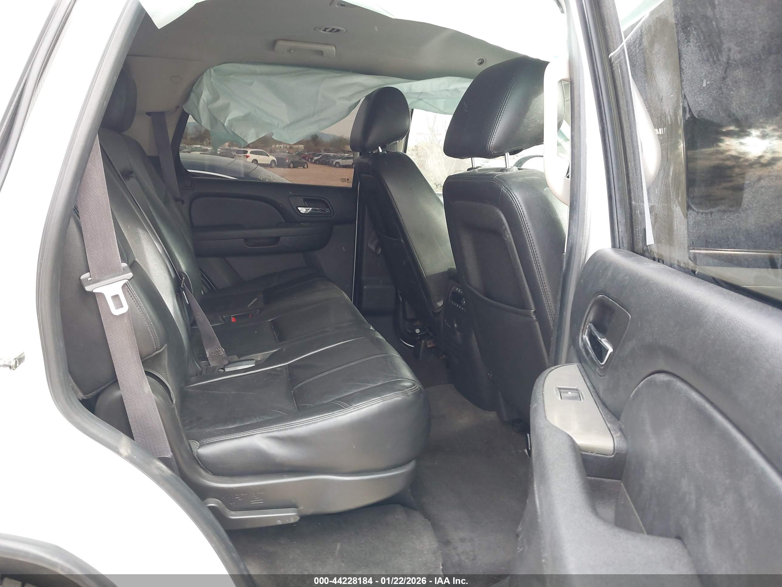 CHEVROLET TAHOE image 8