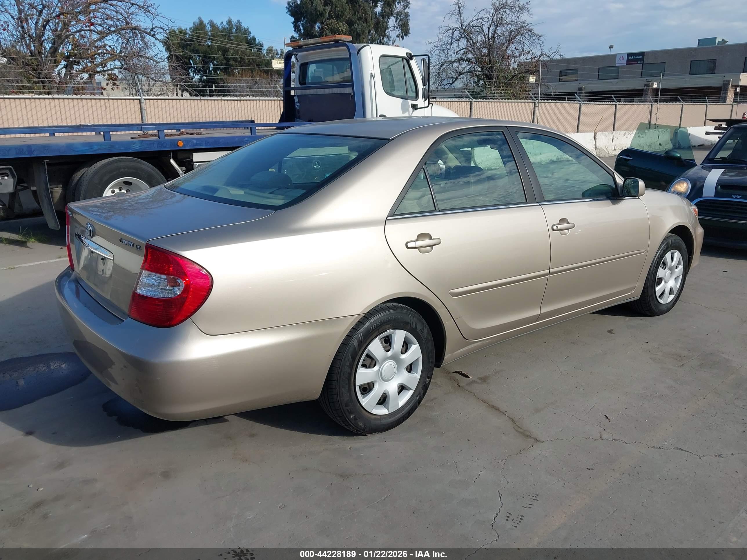 TOYOTA CAMRY image 4