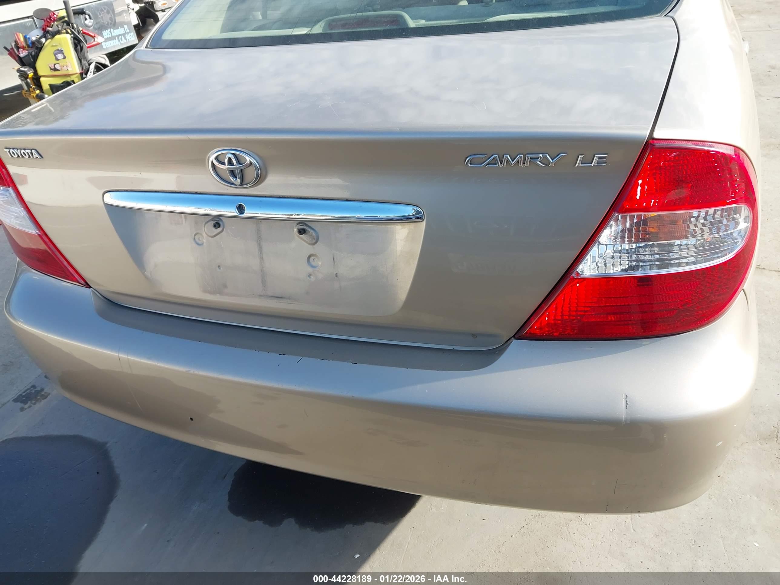 TOYOTA CAMRY image 6