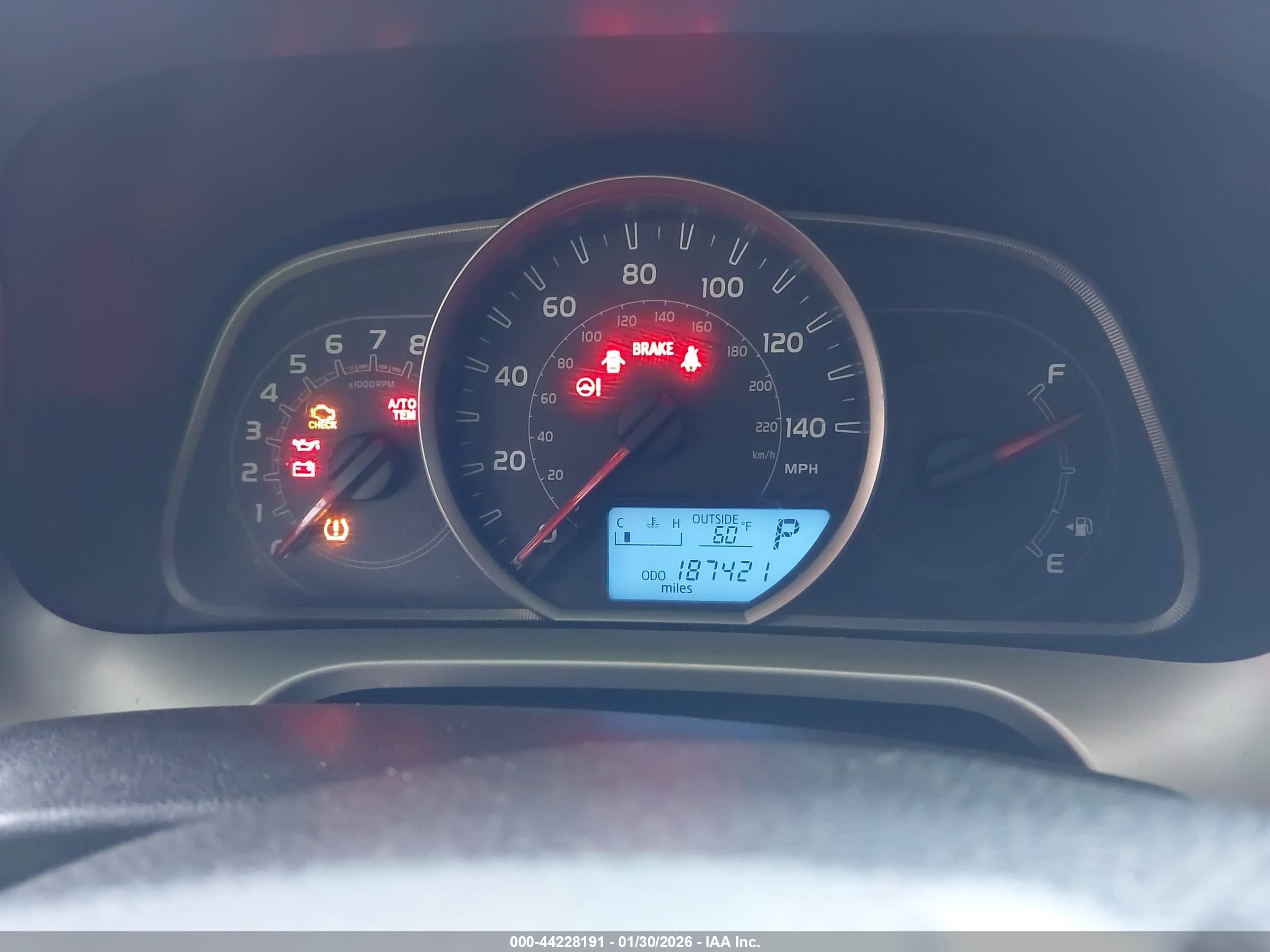 TOYOTA RAV4 image 7
